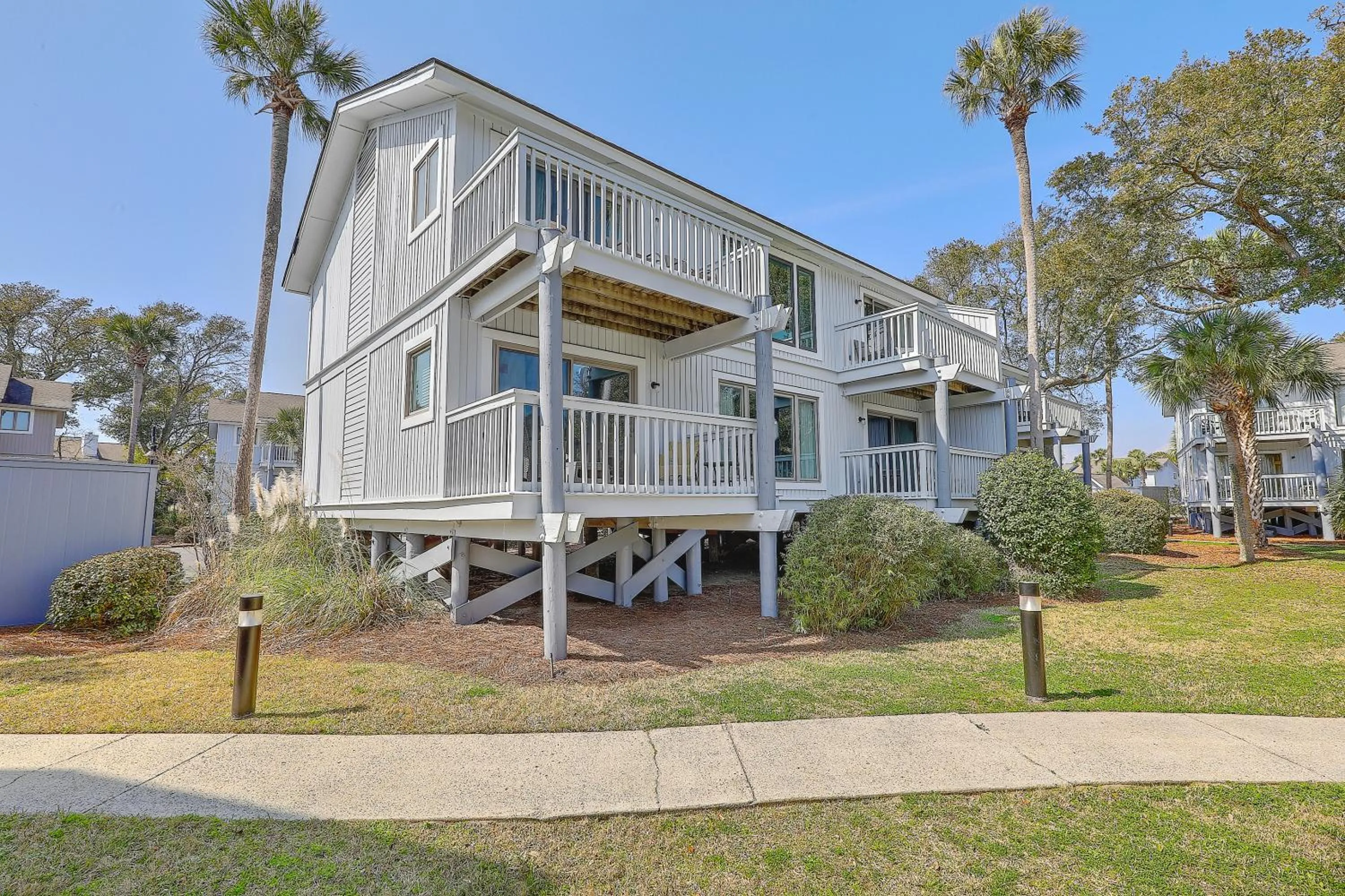 Property building in Lagoon Villa 9 - Superb Villa by Pool! Short Walk to Beach