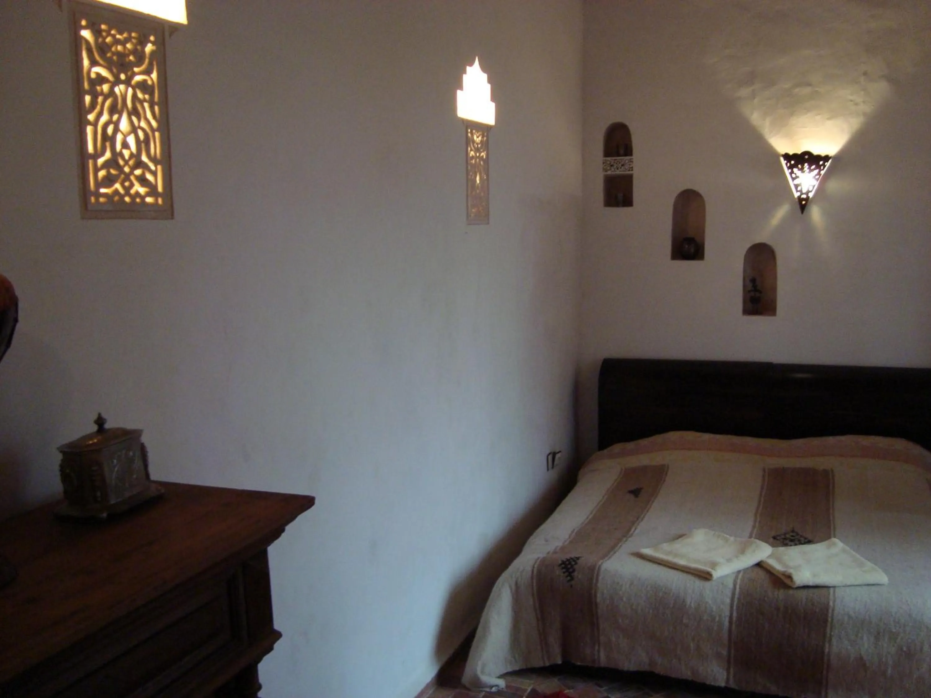 Bed in Riad Felloussia
