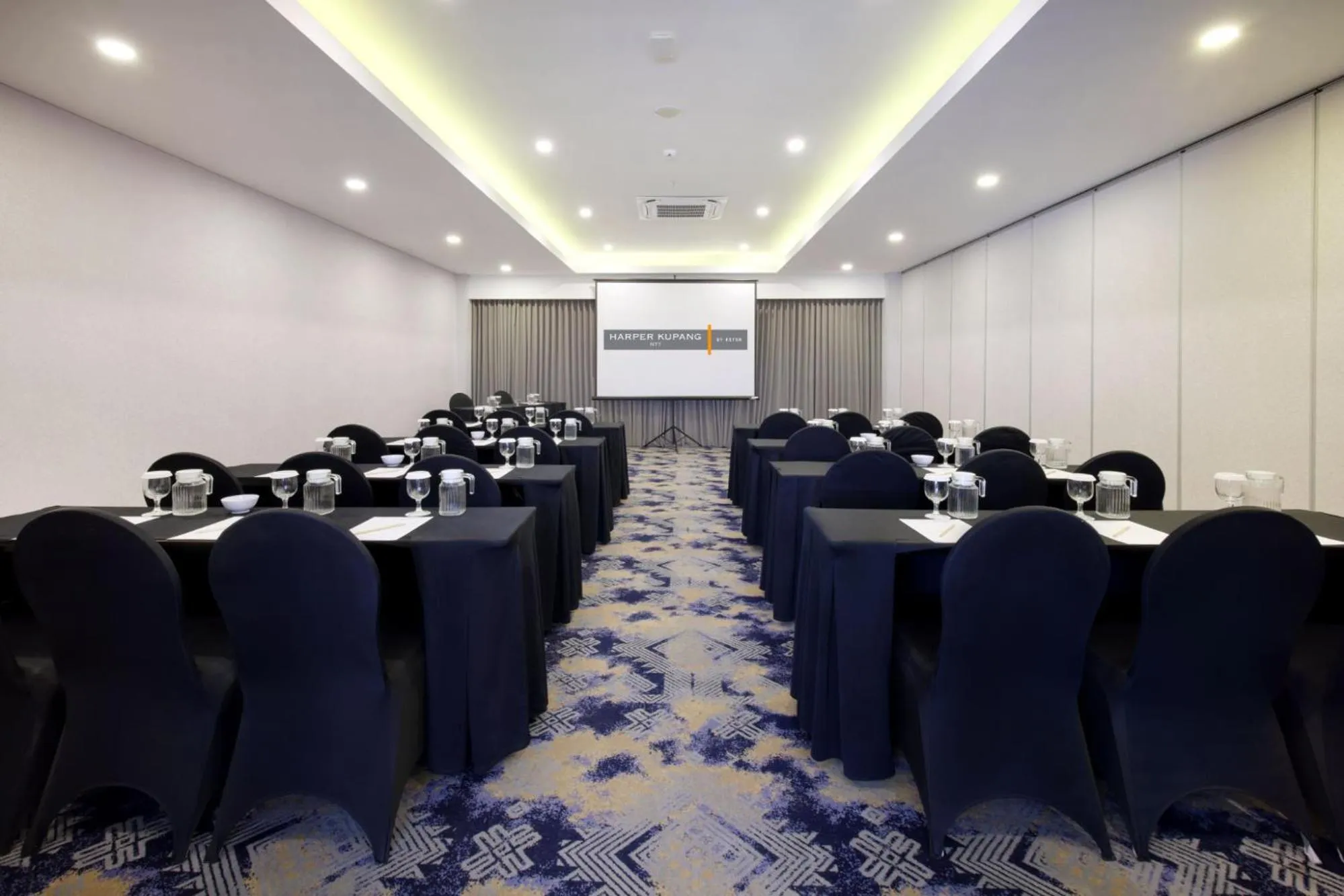 Meeting/conference room in Harper Kupang by ASTON
