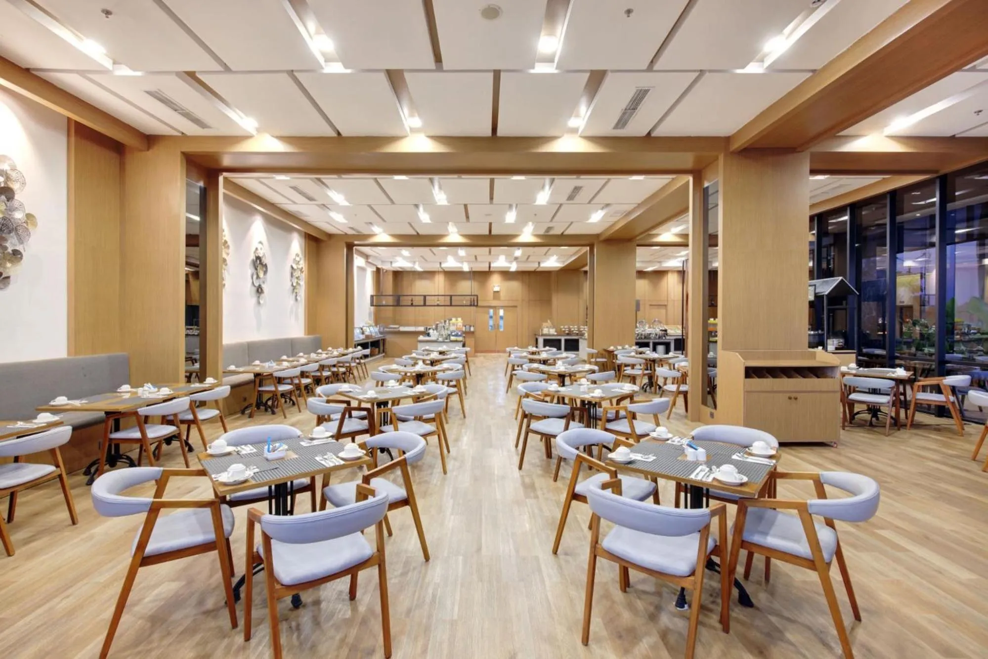 Restaurant/places to eat in Harper Kupang by ASTON