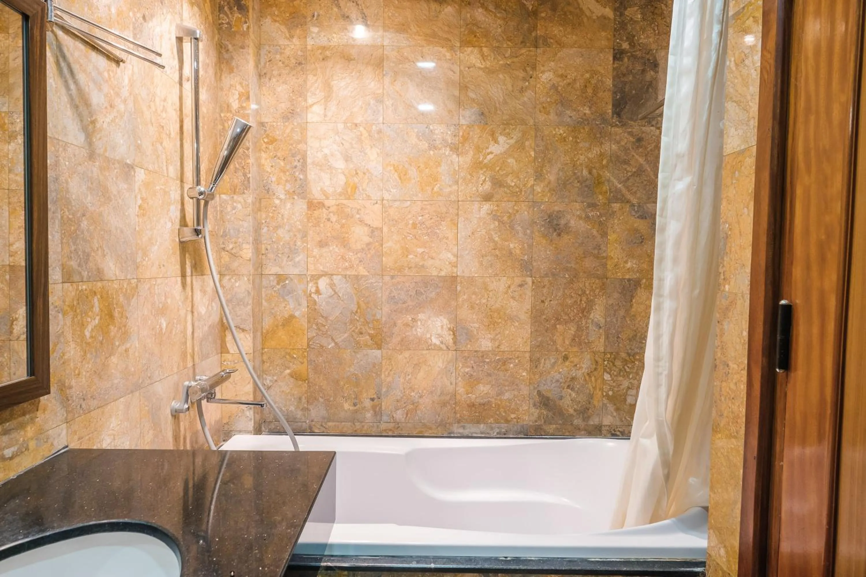 NINE HOUSING A10 Kim Ma