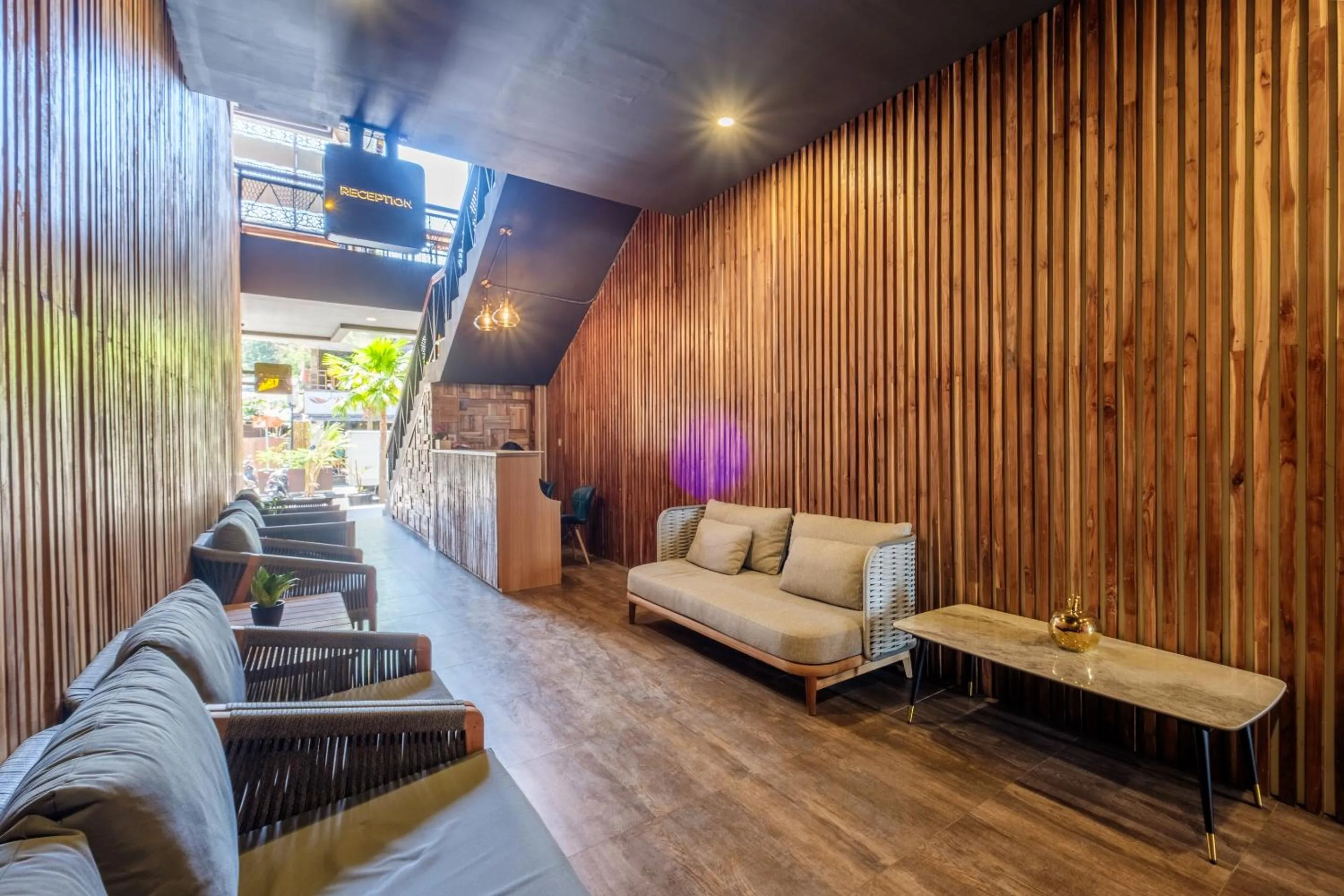 Lobby or reception in DEJAVU 2.0 HOTEL BAJO KOMODO