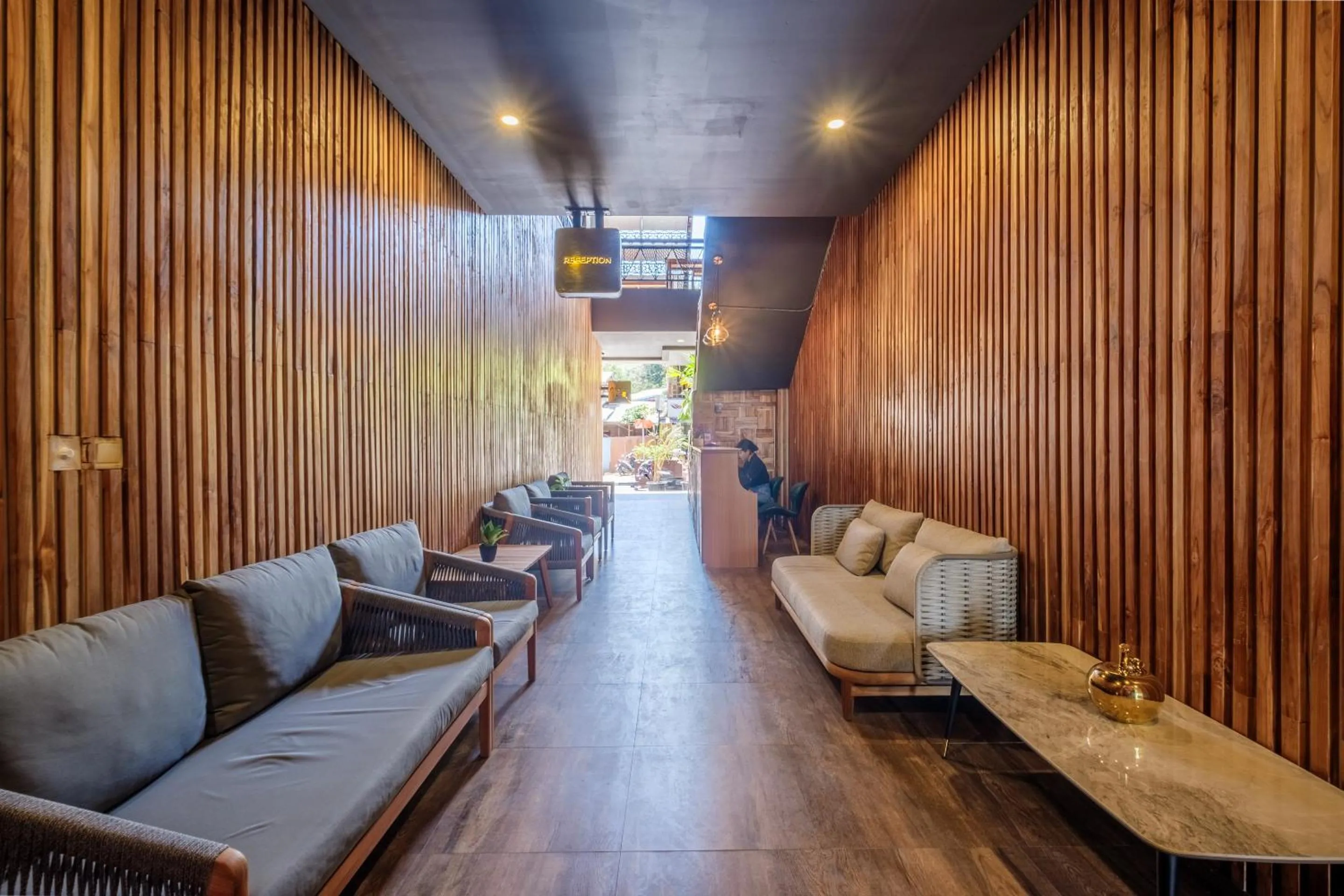 Lobby or reception in DEJAVU 2.0 HOTEL BAJO KOMODO