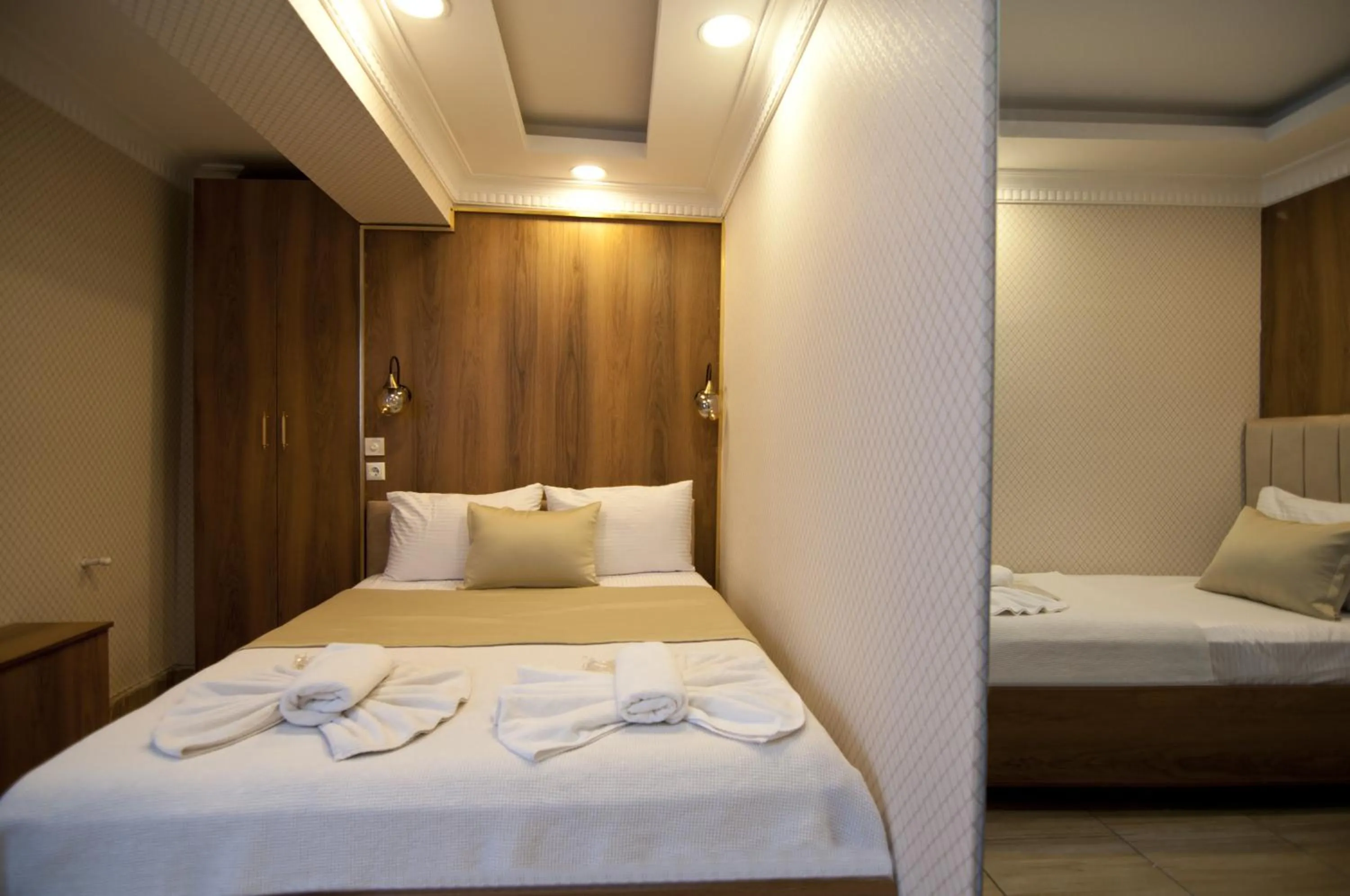 Shower, Bed in IMMORTELLE HOTEL