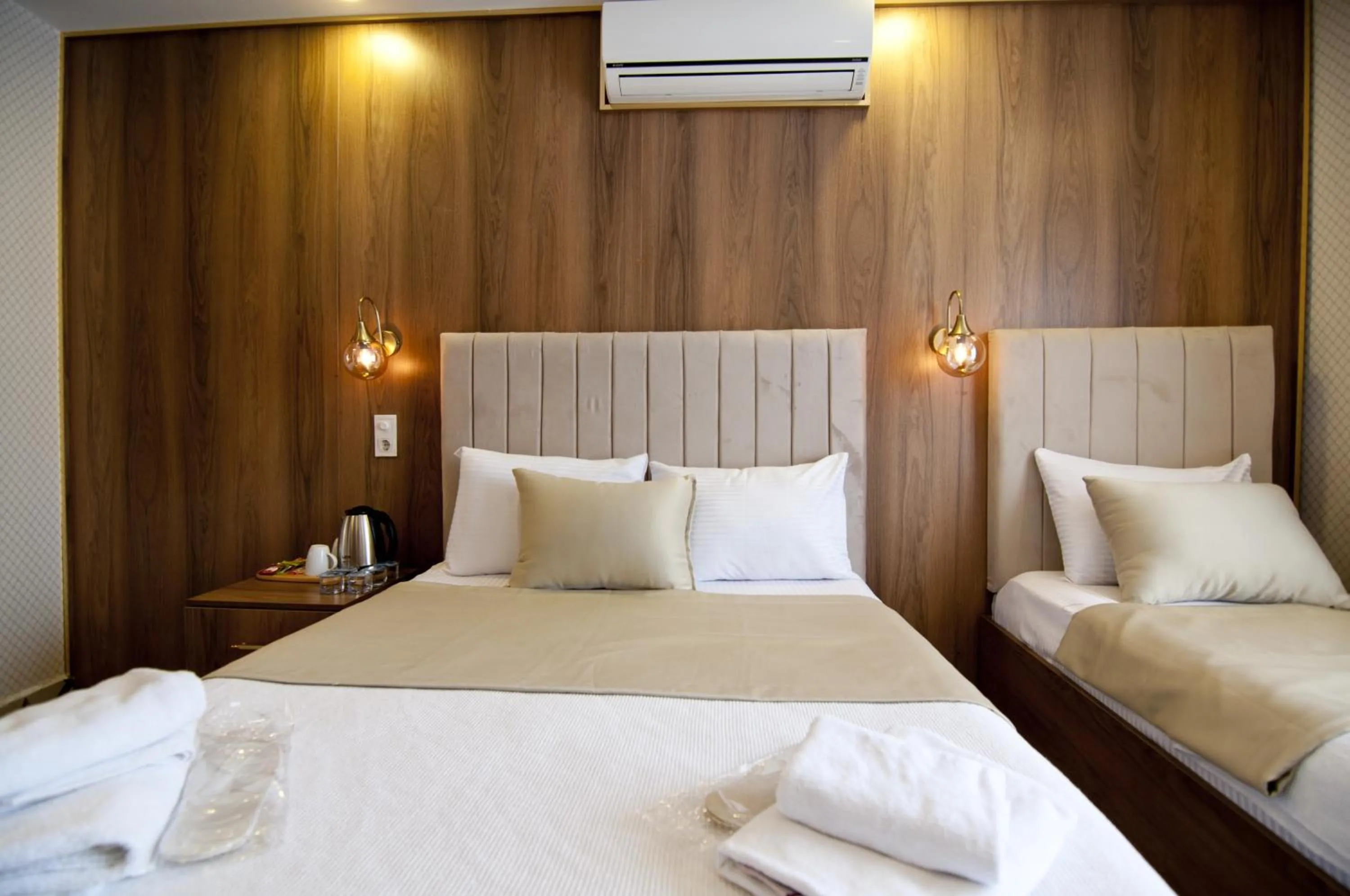 Shower, Bed in IMMORTELLE HOTEL