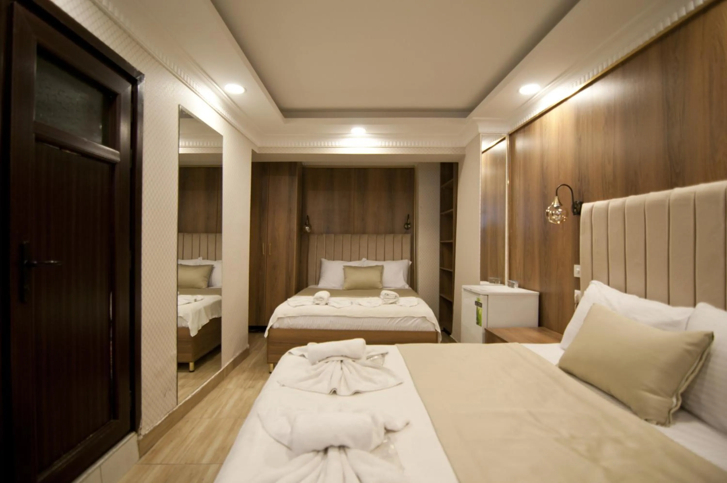 Shower, Bed in IMMORTELLE HOTEL