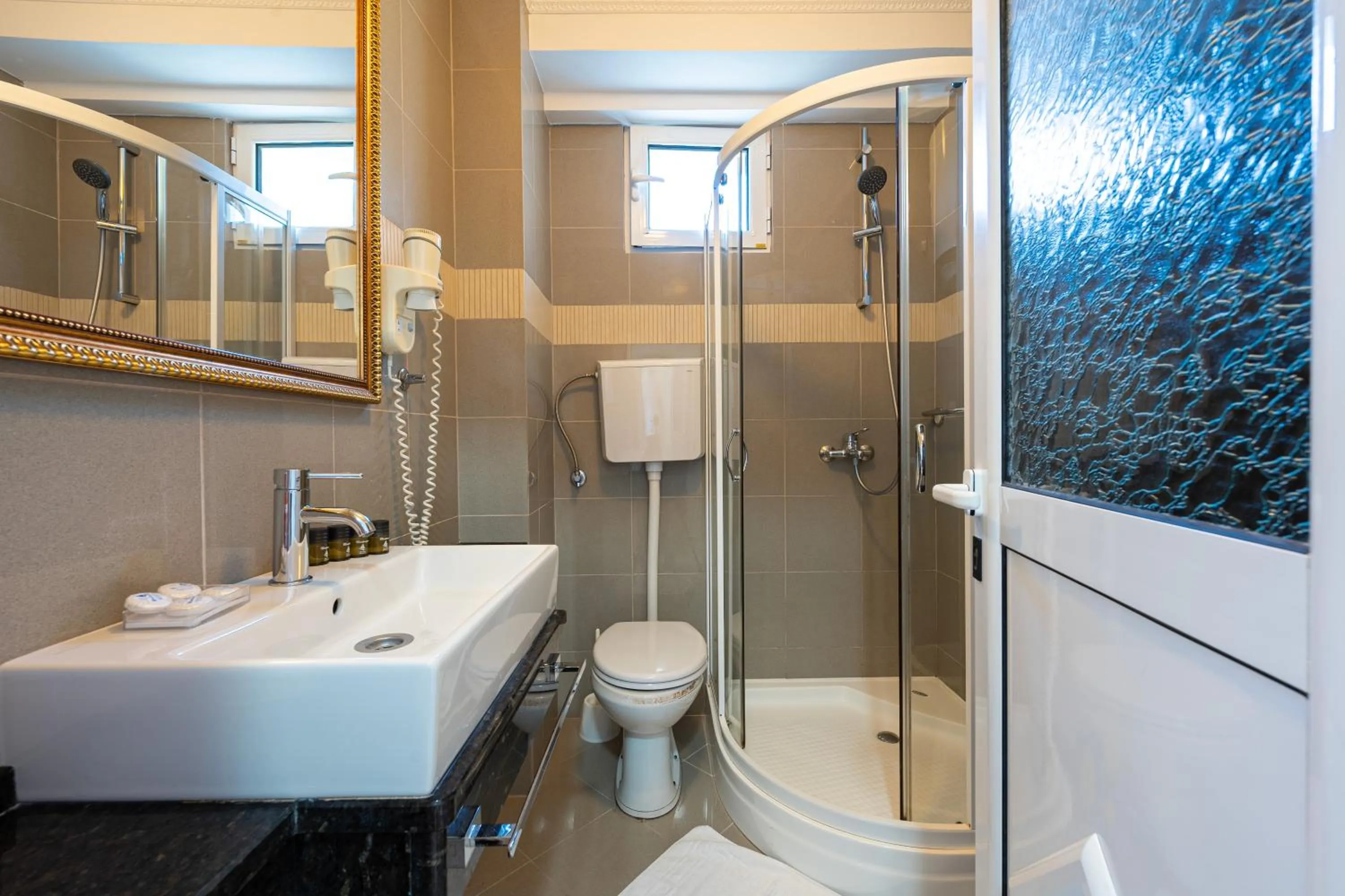 Shower in Hotel Adrović