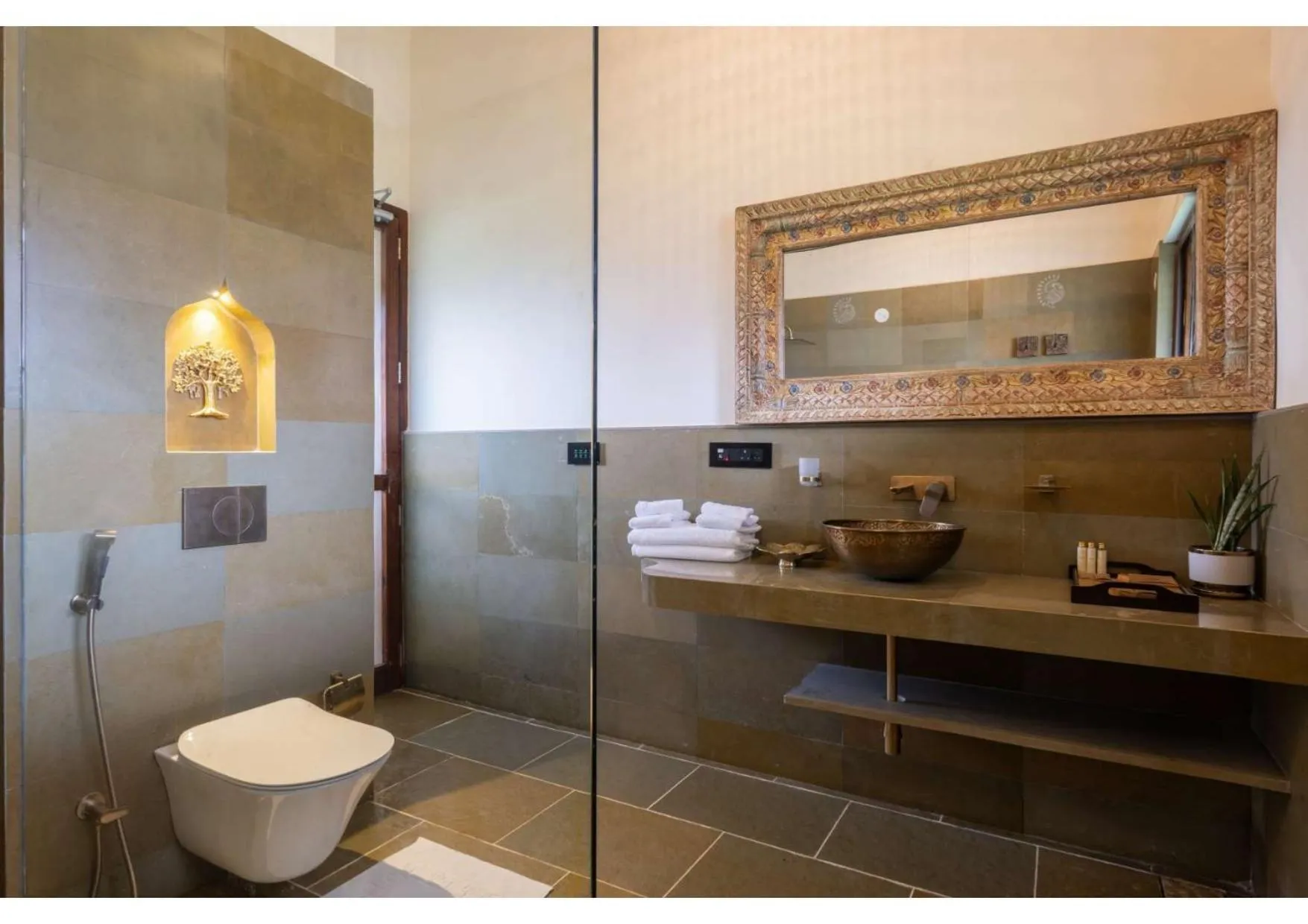 Shower in Malhar Machi Mountain Resorts