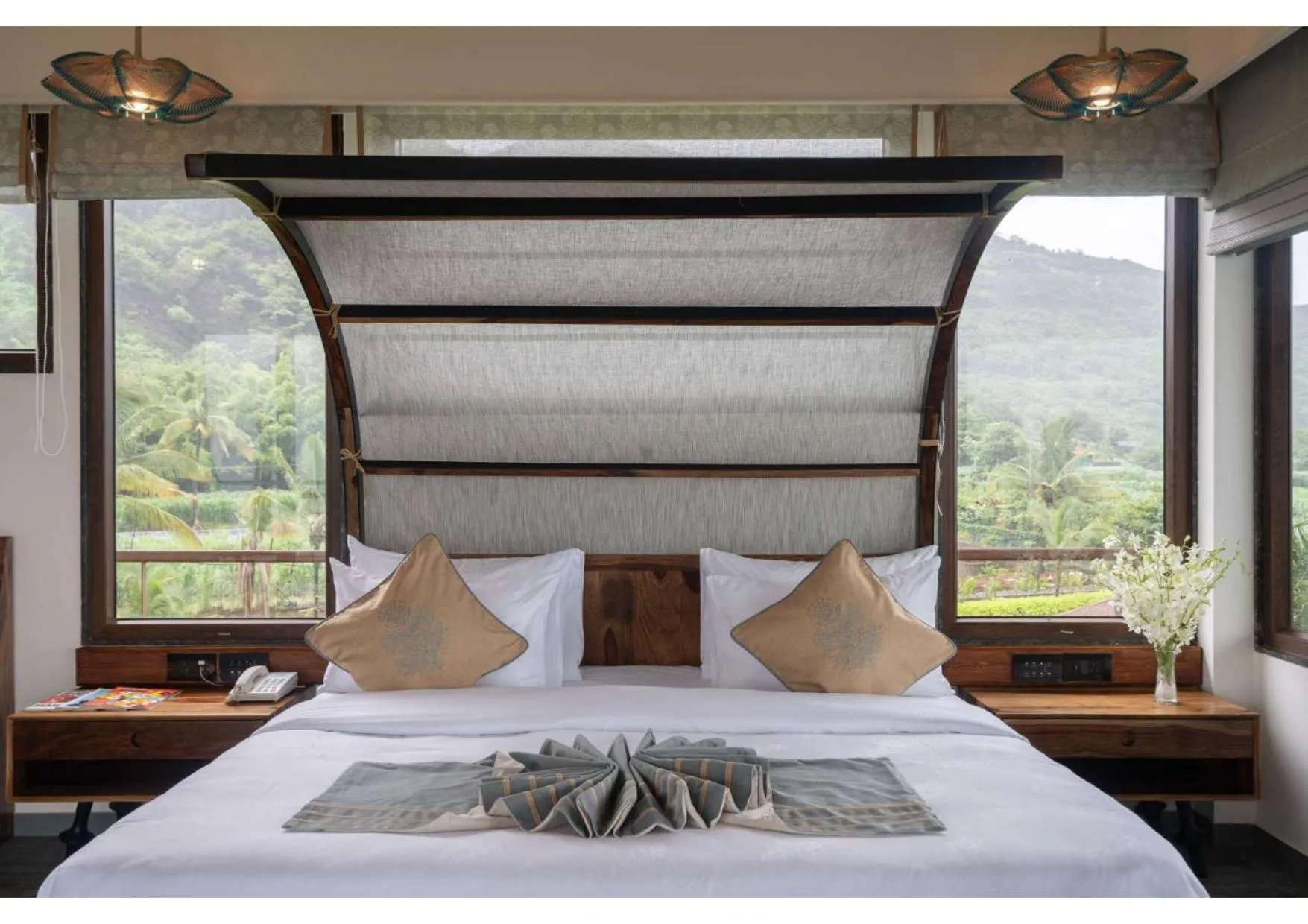 Bed in Malhar Machi Mountain Resorts