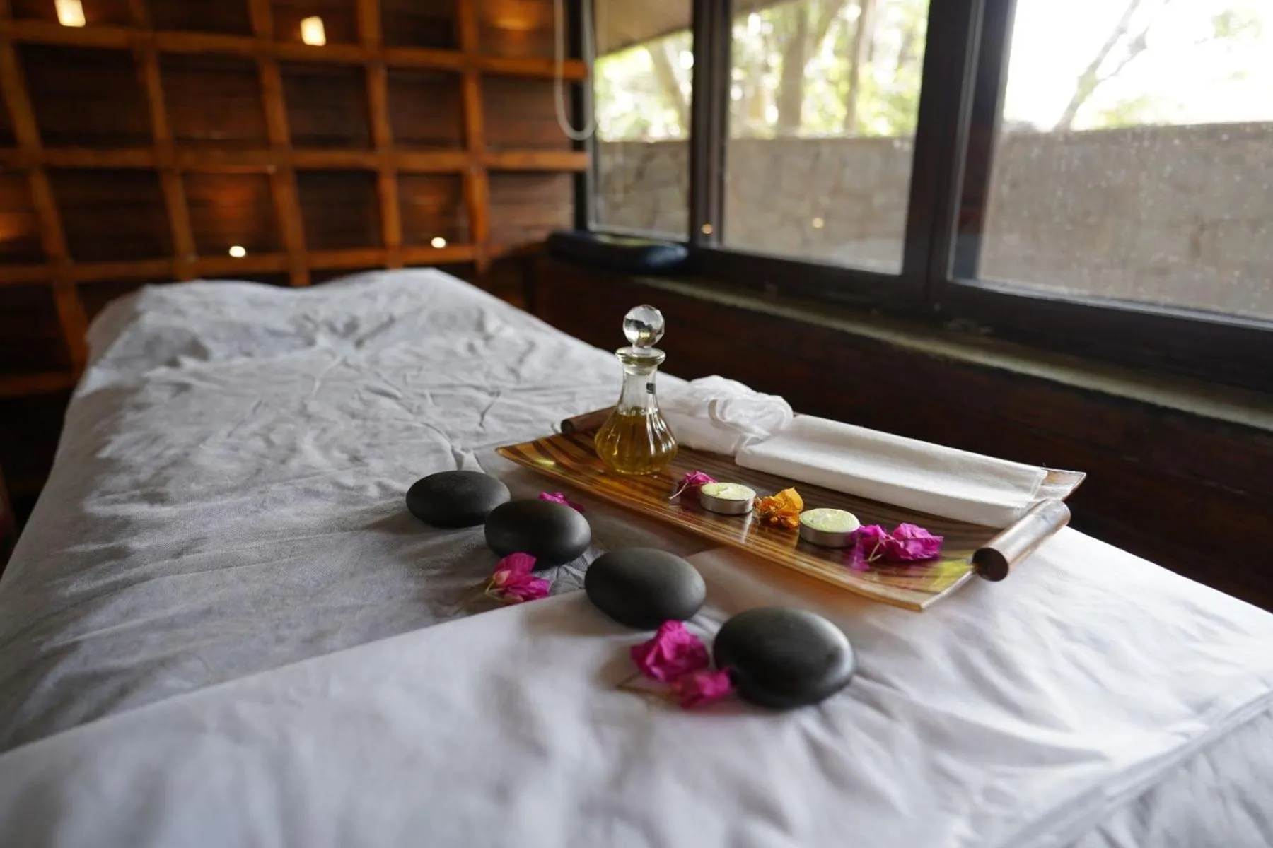 Spa and wellness centre/facilities, Bed in Malhar Machi Mountain Resorts