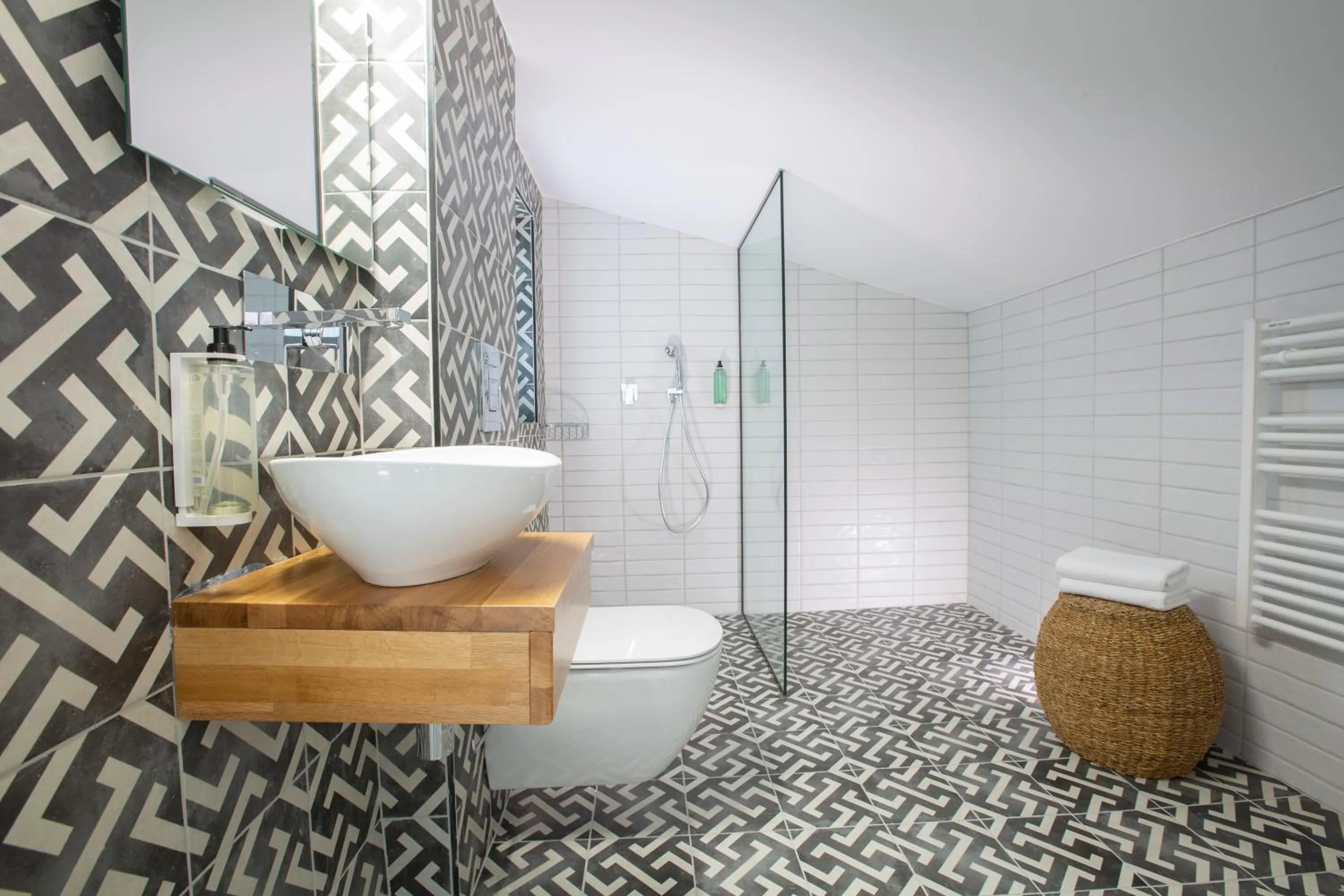 Lirides suites
