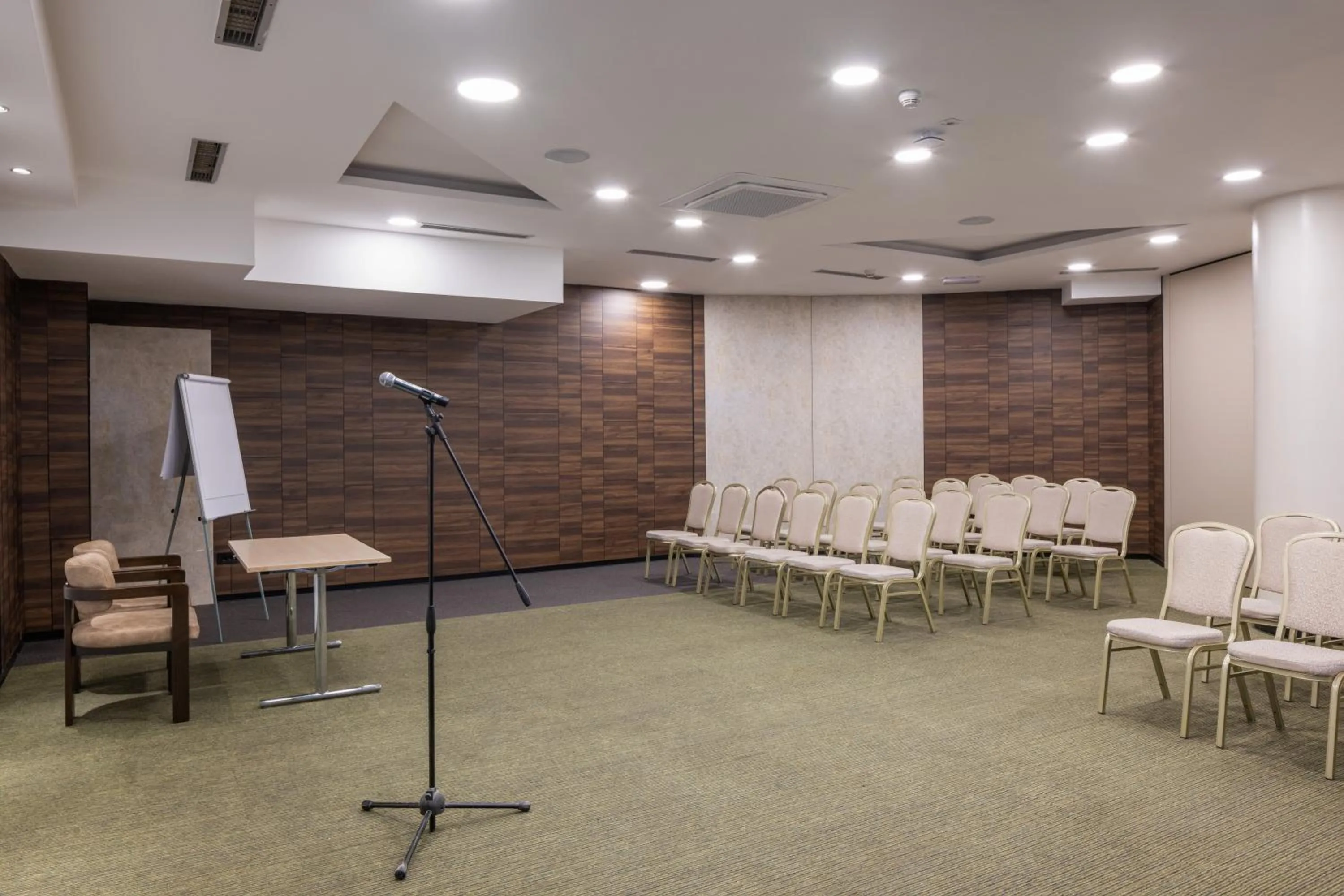 Meeting/conference room in Nobel Design Hotel