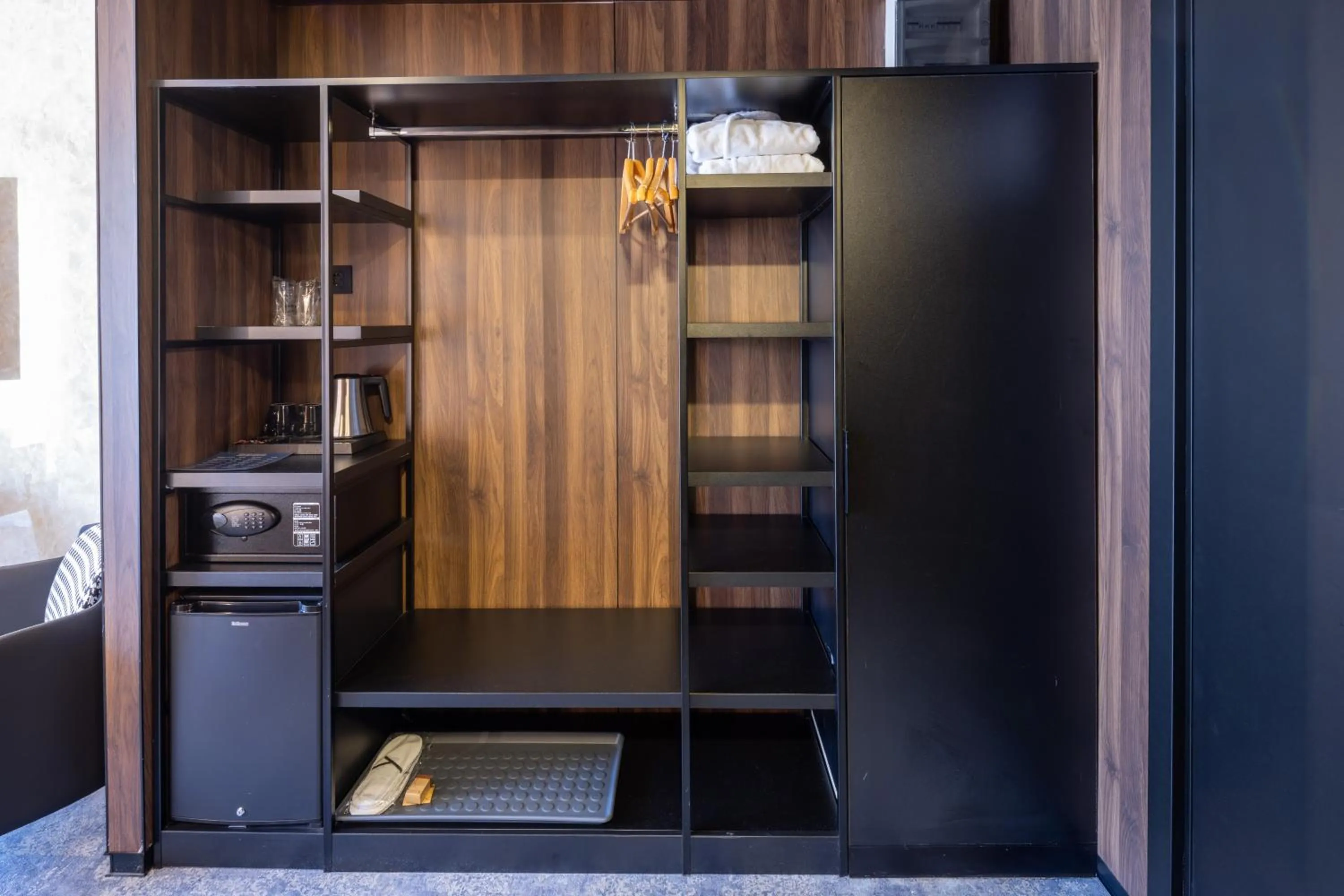 wardrobe in Nobel Design Hotel