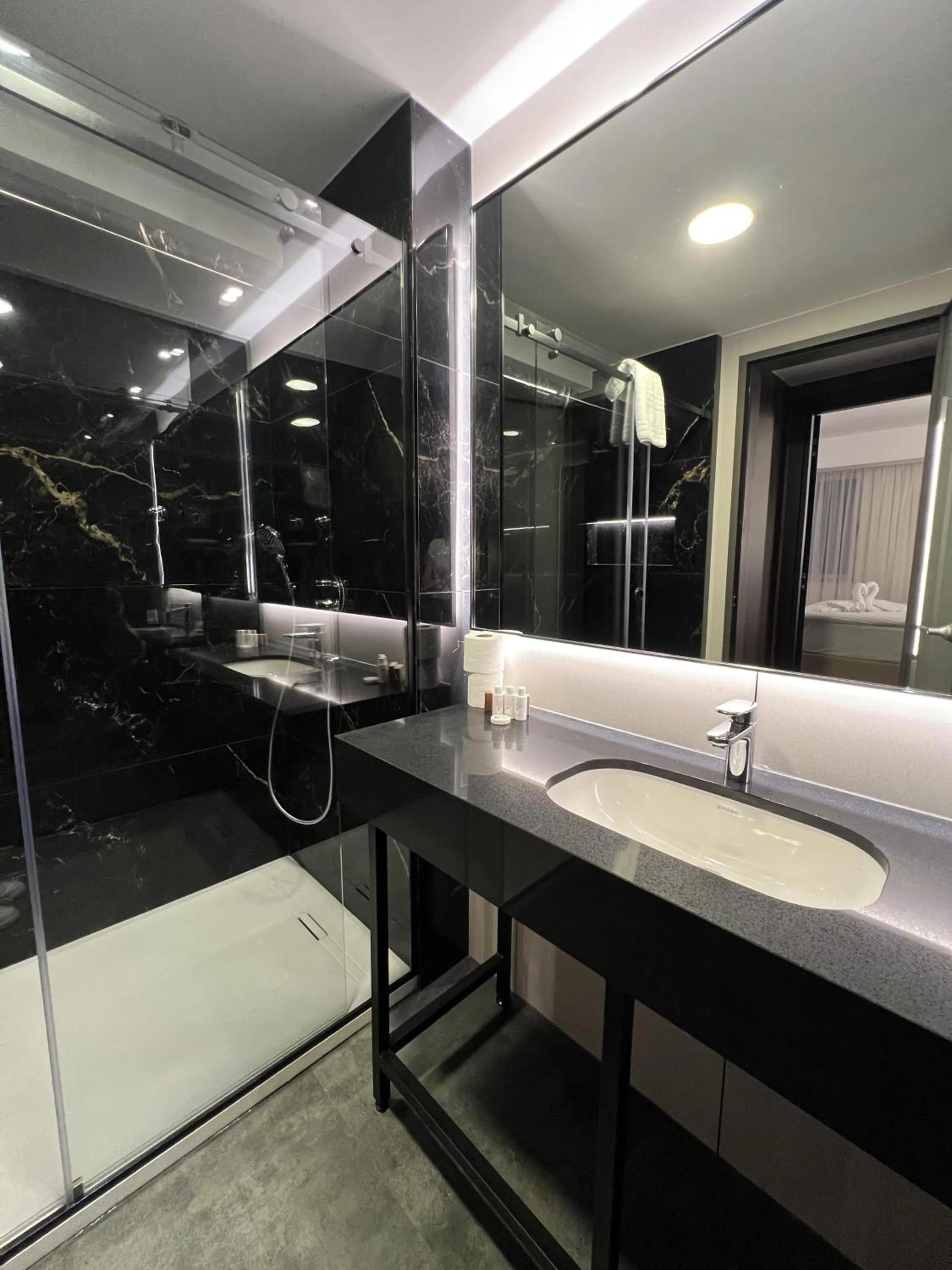 Shower in Nobel Design Hotel