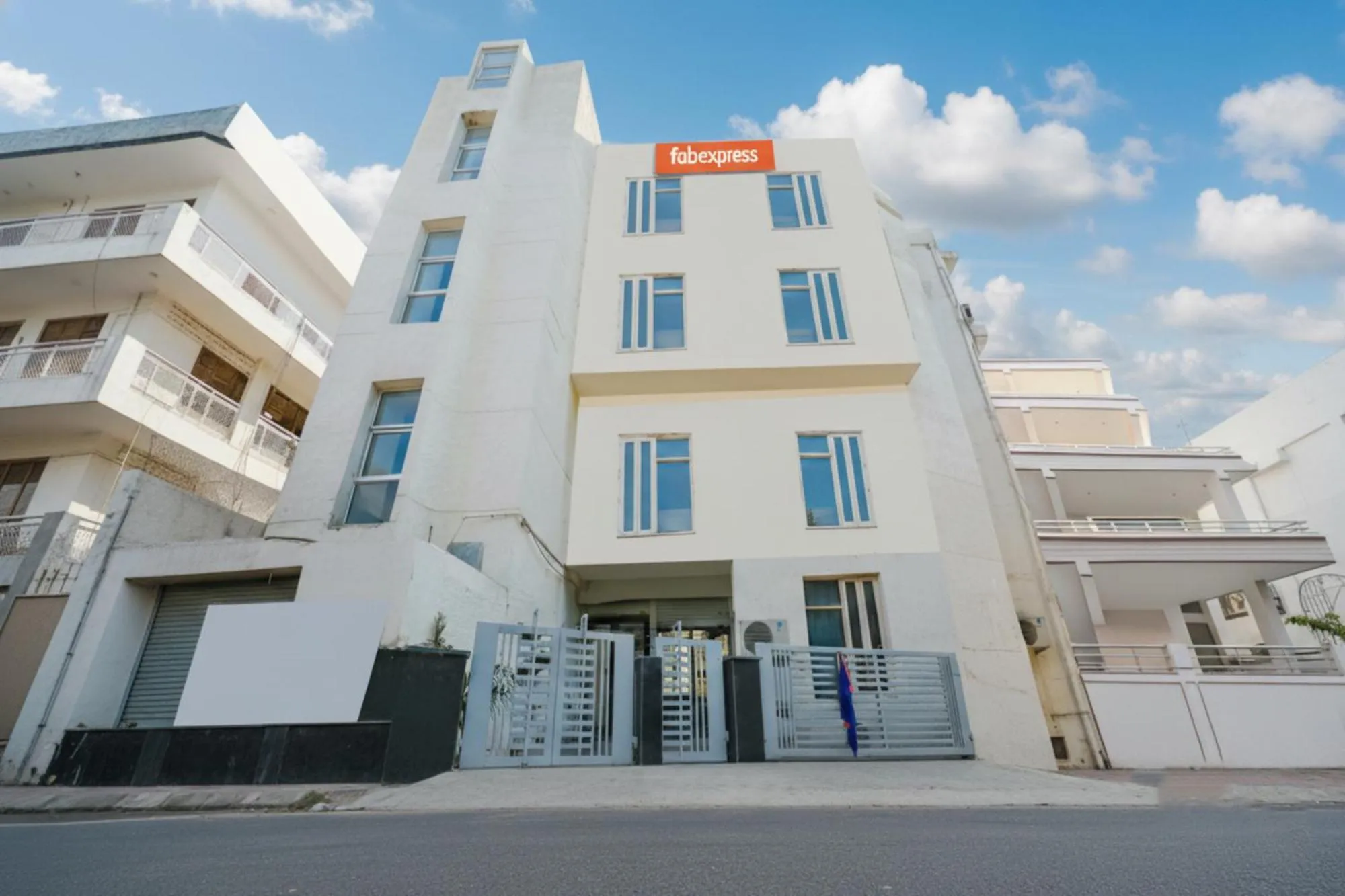 Property building in Via Premium Room I