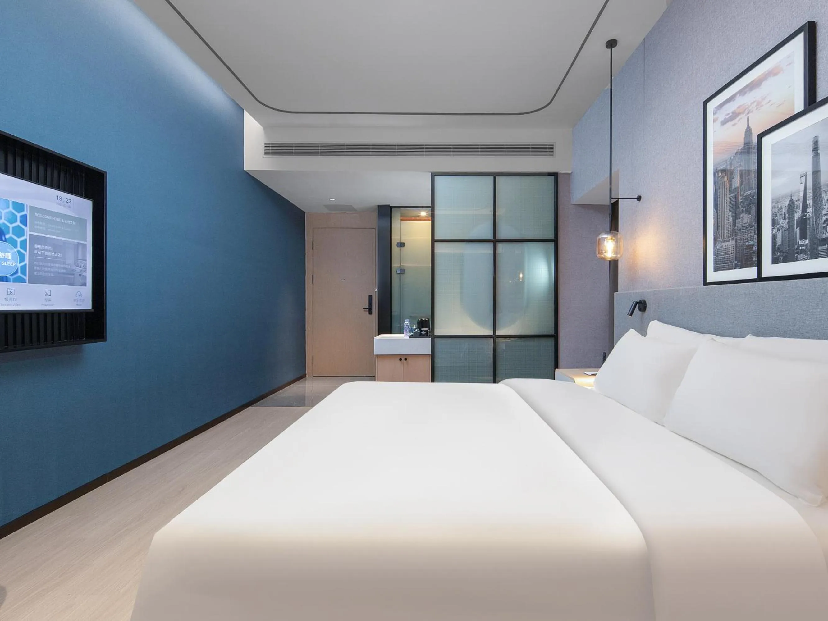 Bed in Country Inn & Suites by Radisson - Taishan East Branch