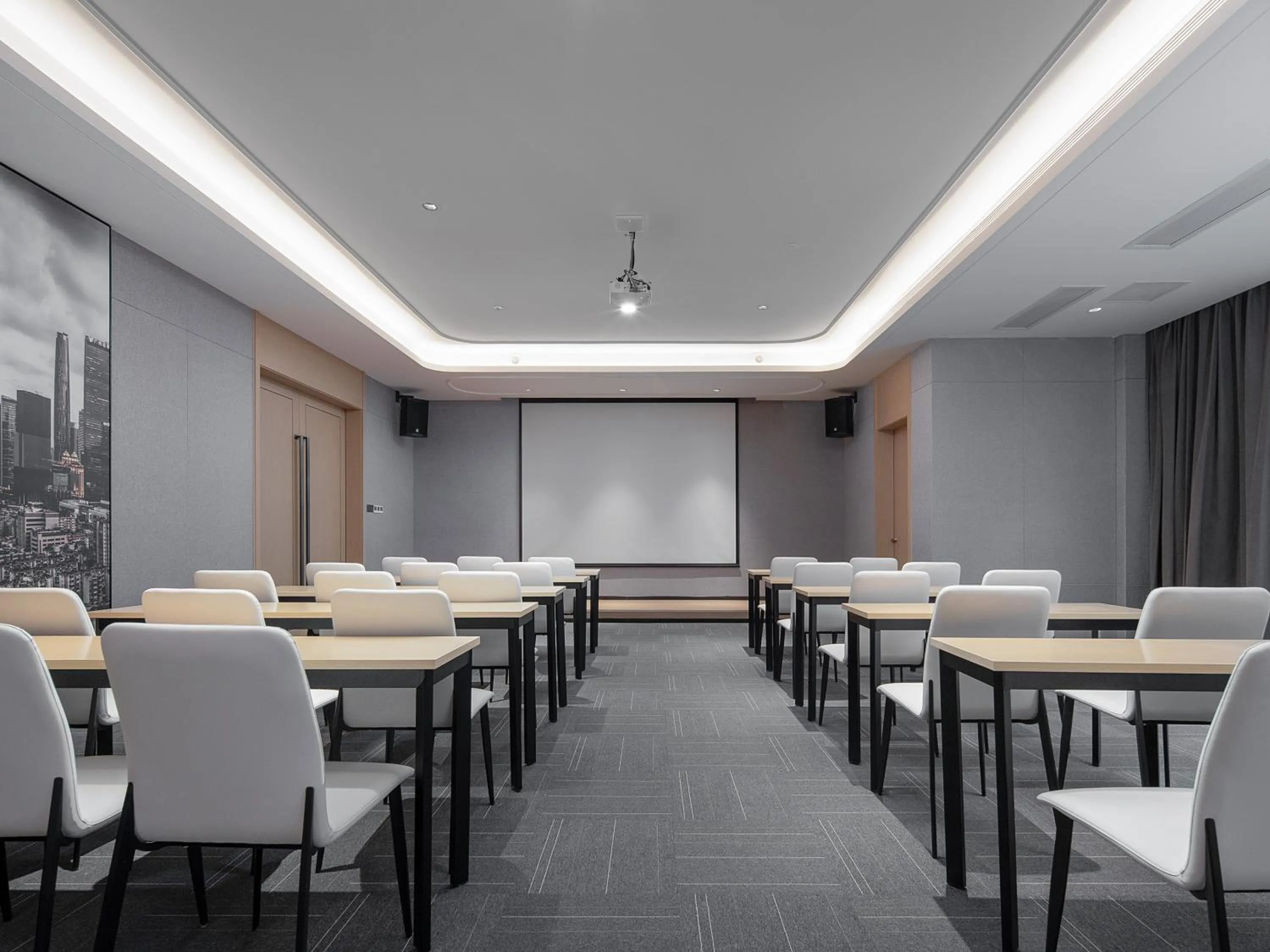 Meeting/conference room in Country Inn & Suites by Radisson - Taishan East Branch