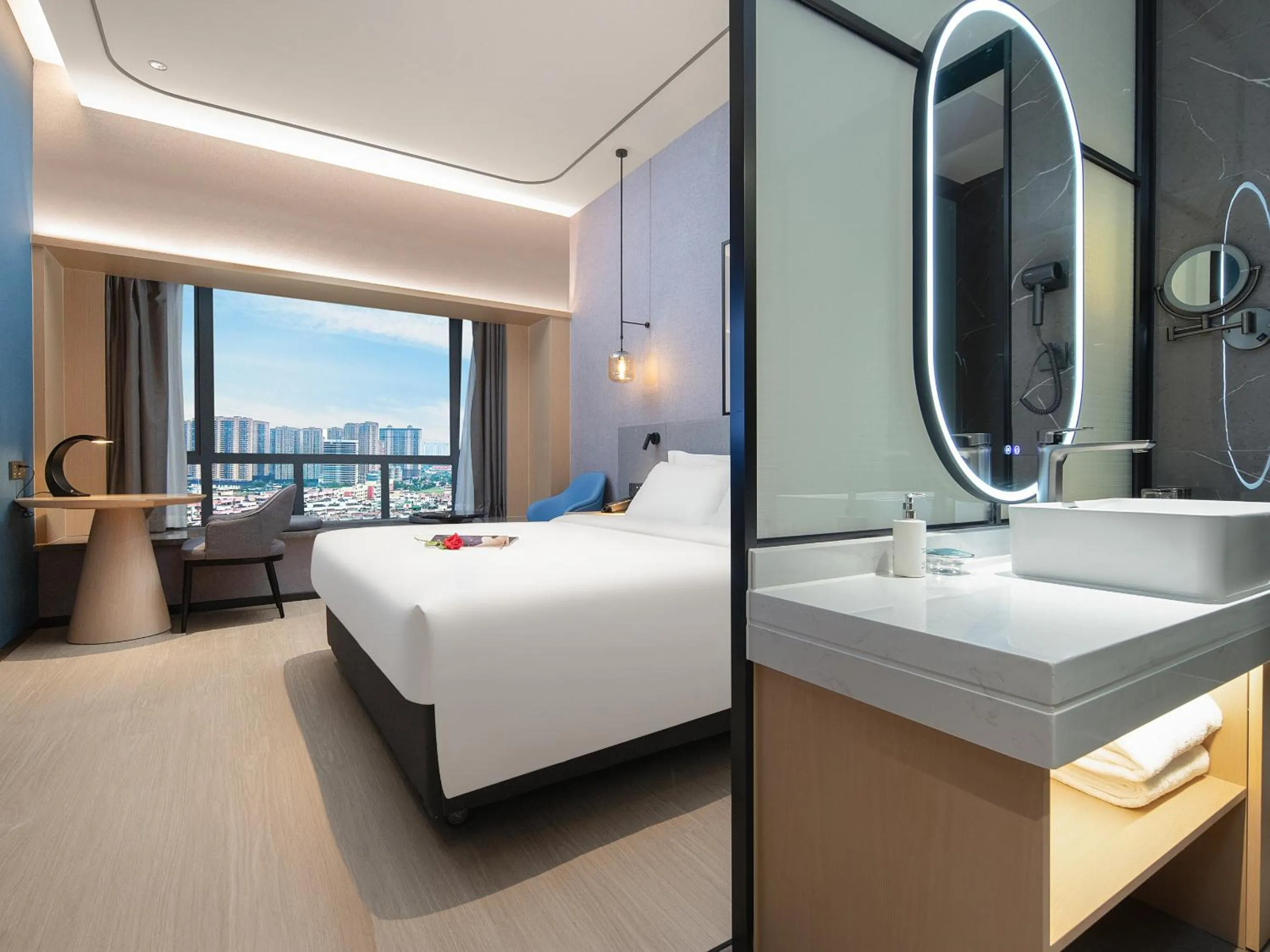 Bed in Country Inn & Suites by Radisson - Taishan East Branch