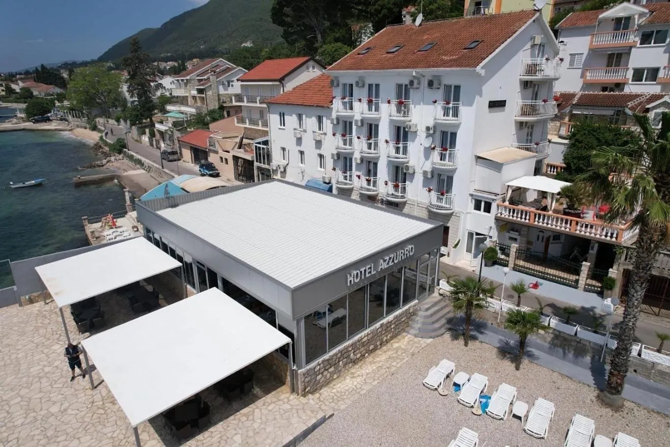 Restaurant/places to eat in Hotel Azzurro