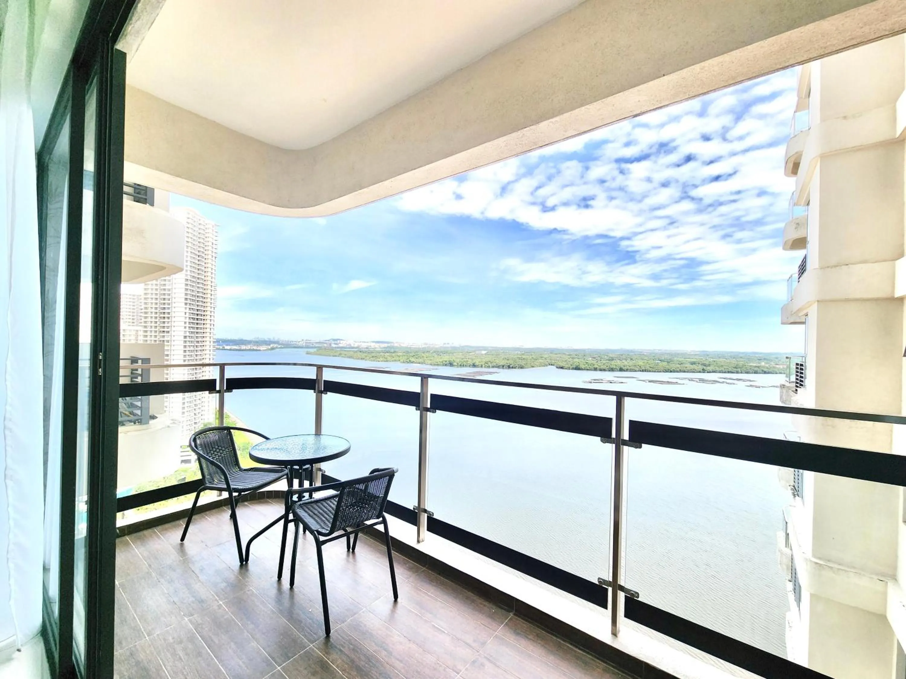 Country Garden Danga Bay InStyle Sea View Homestay Suite by NEO