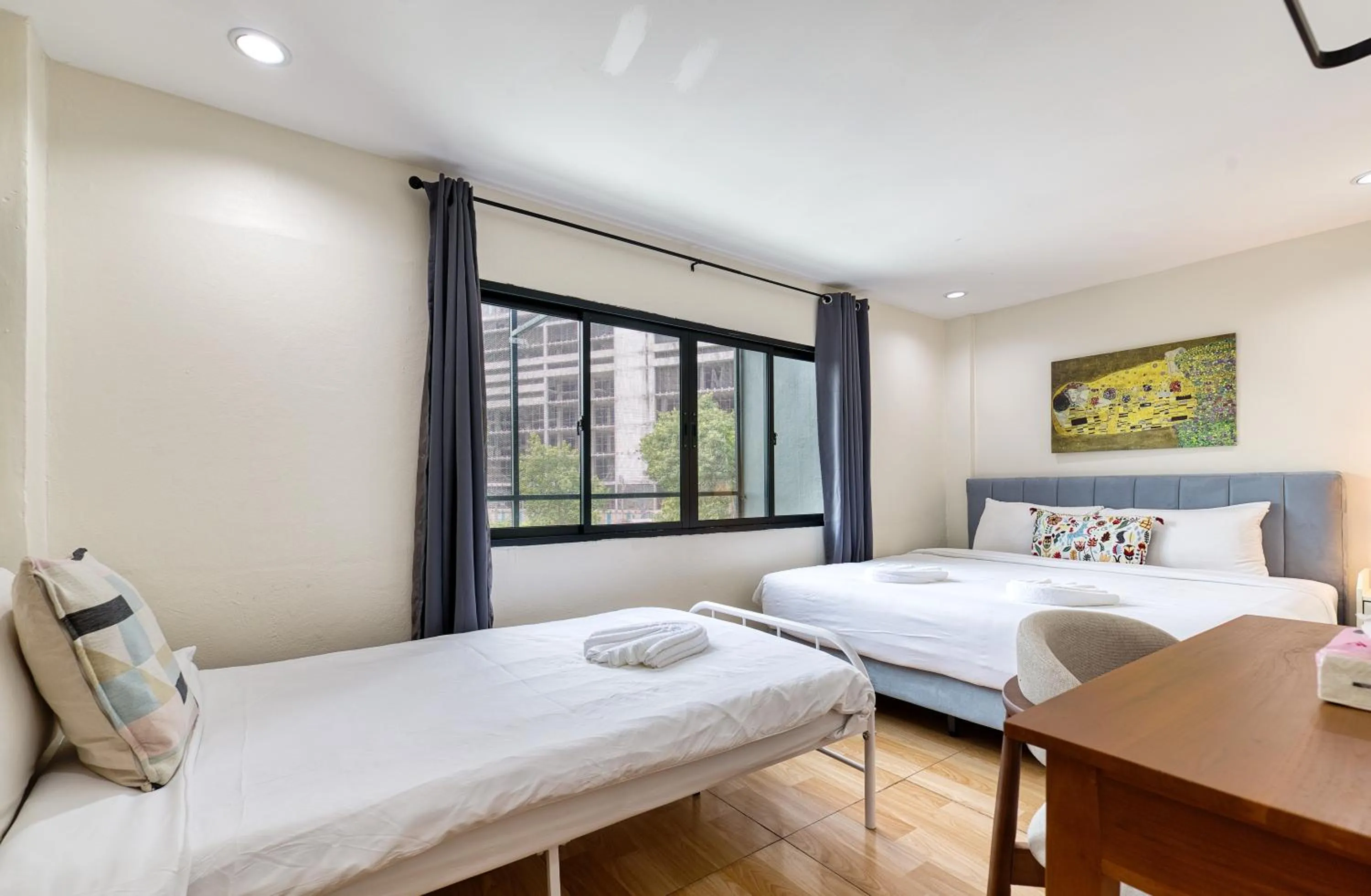 Bed in Bangkok Watergate Townhouse 曼谷中心水門家