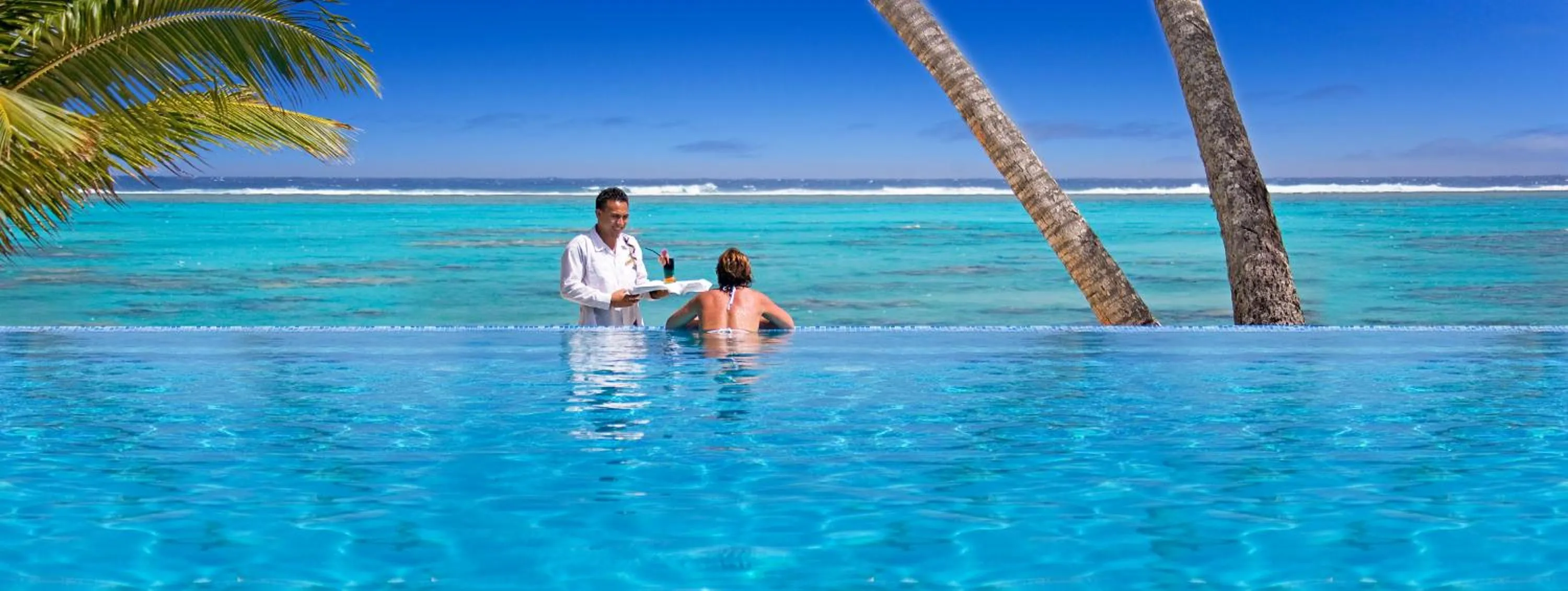 Swimming pool in Little Polynesian Resort