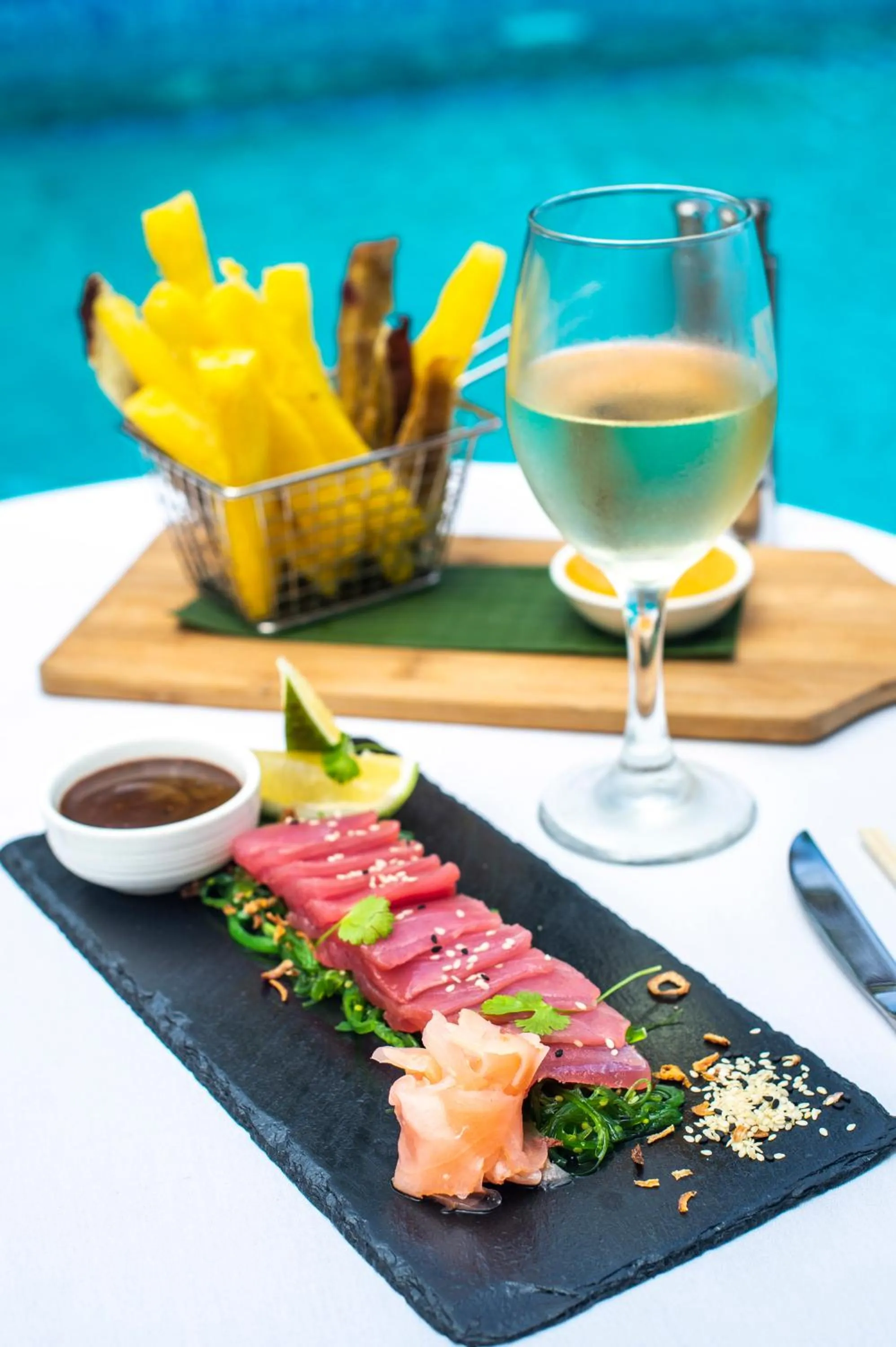 Food and drinks in Little Polynesian Resort