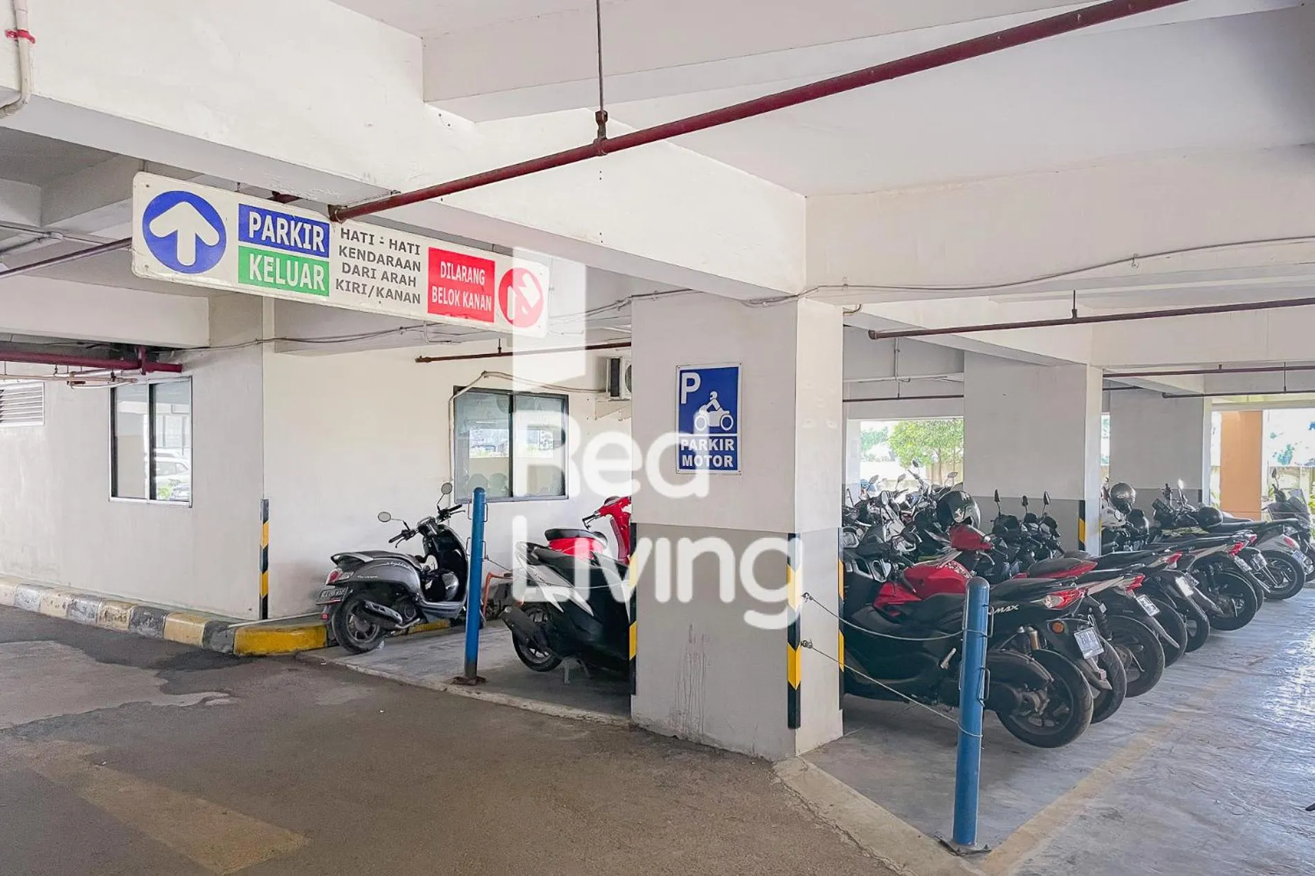 Parking in RedLiving Apartemen Tamansari Panoramic - Anwar Rental