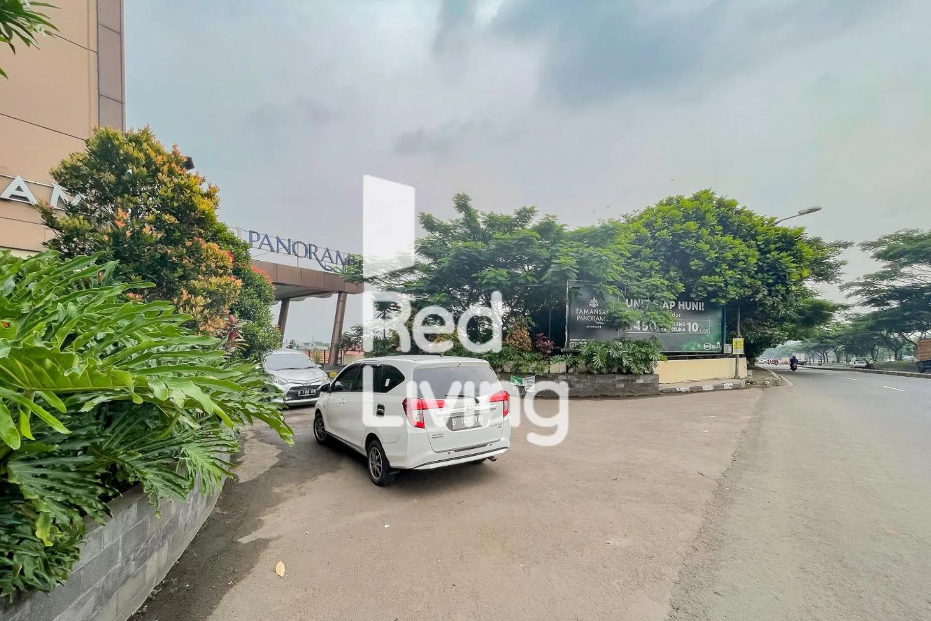 Parking in RedLiving Apartemen Tamansari Panoramic - Anwar Rental