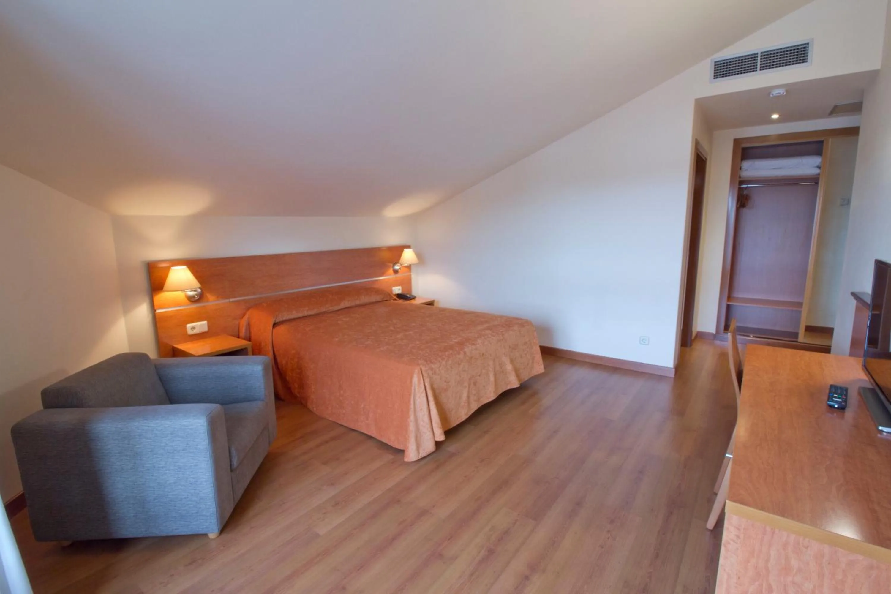 Bed in Hotel Torques