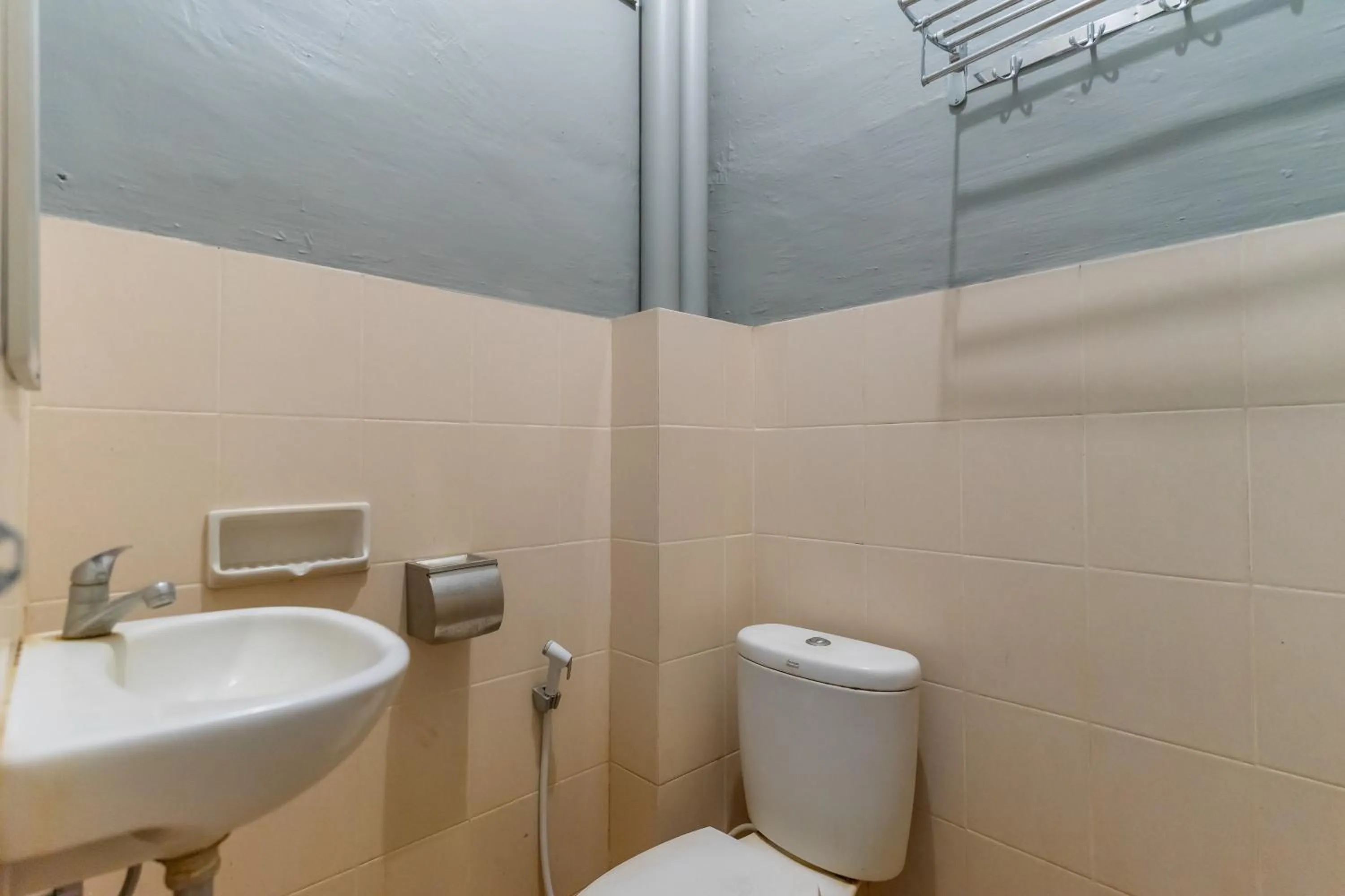 Bathroom in RedDoorz at Jalan Sei Batang Hari Medan