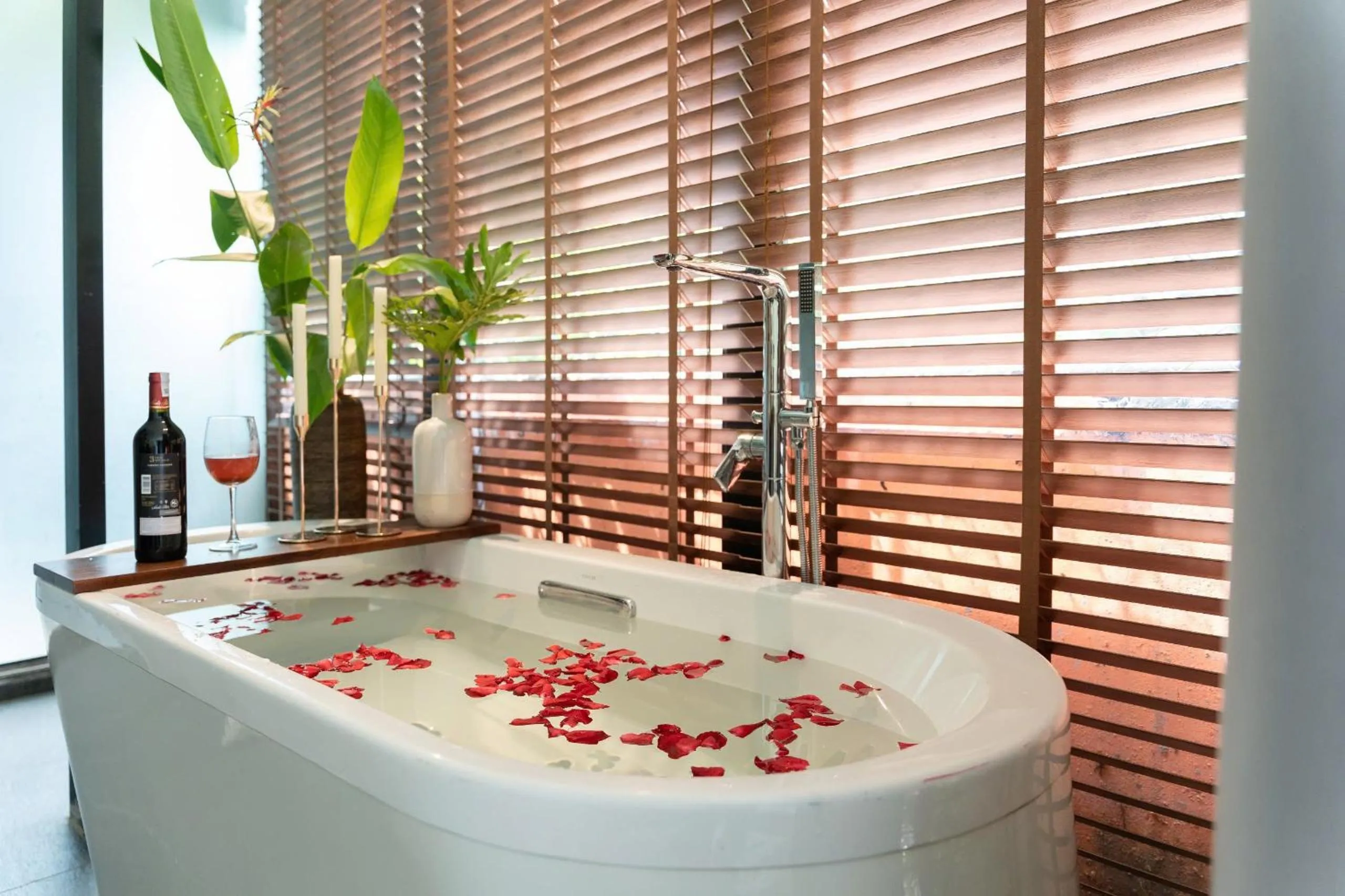 Bath in Nexus House Garden Thao Dien