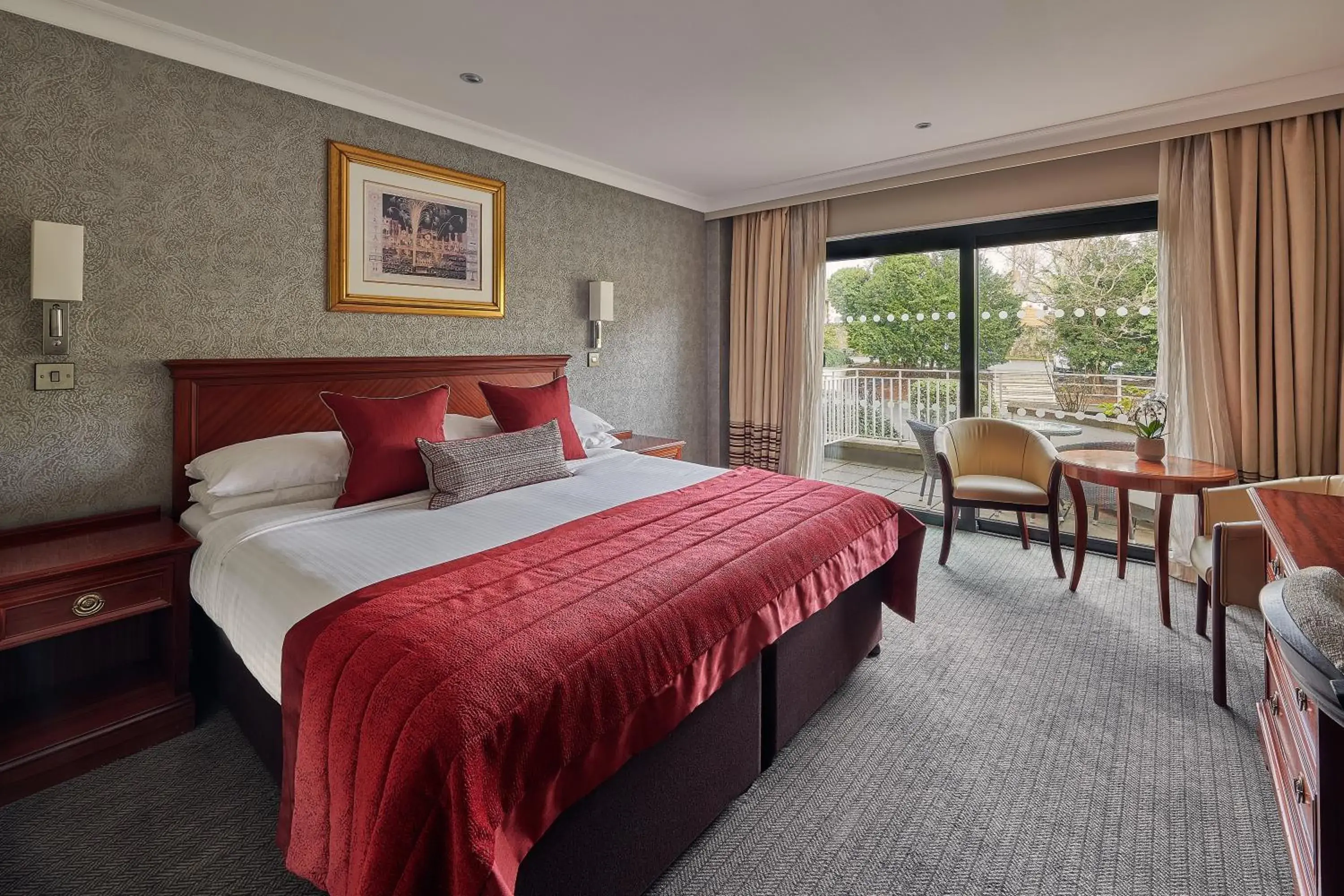 Double Room with Garden View in St. Pierre Park Hotel & Golf Double Room with Garden View in St. Pierre Park Hotel & Golf