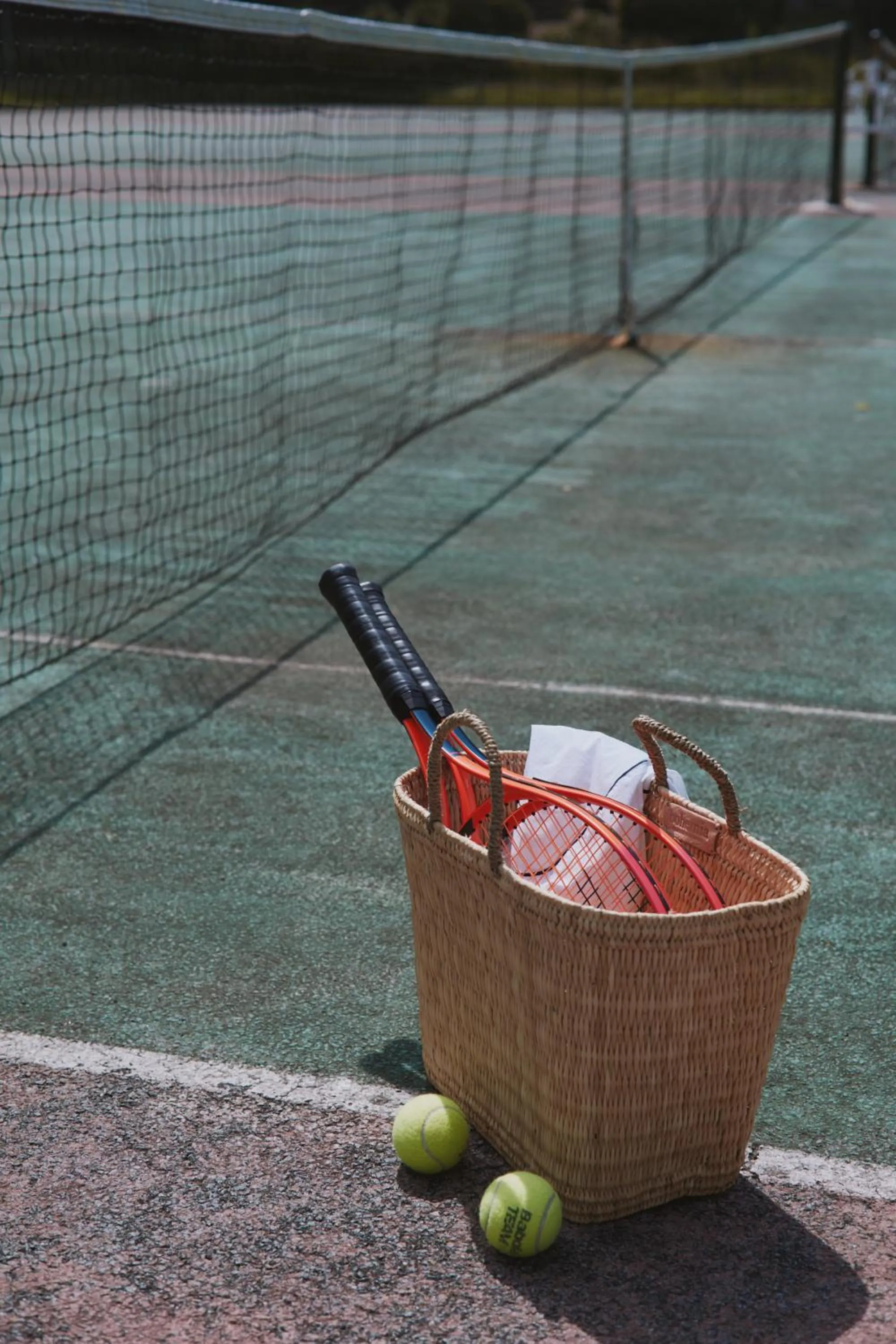 Tennis court in St. Pierre Park Hotel & Golf