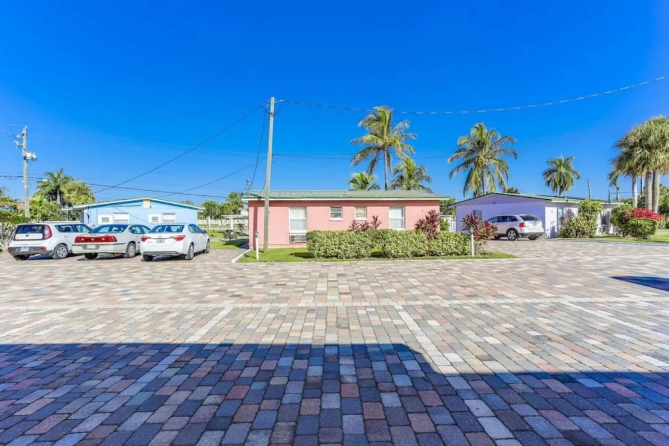 Property building in Cottage Bungalow Near Beach! King Bed with Pool & BBQ