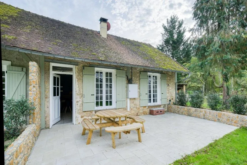 Le Petit Château de Barbizon au Bois du Mée