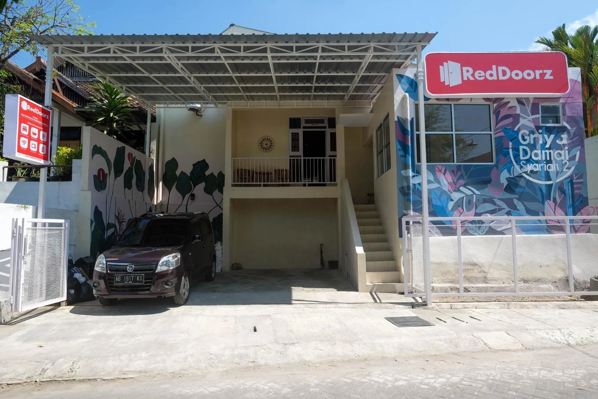 Property building in RedDoorz Syariah near Universitas Mercu Buana Kampus 2 Yogyakarta