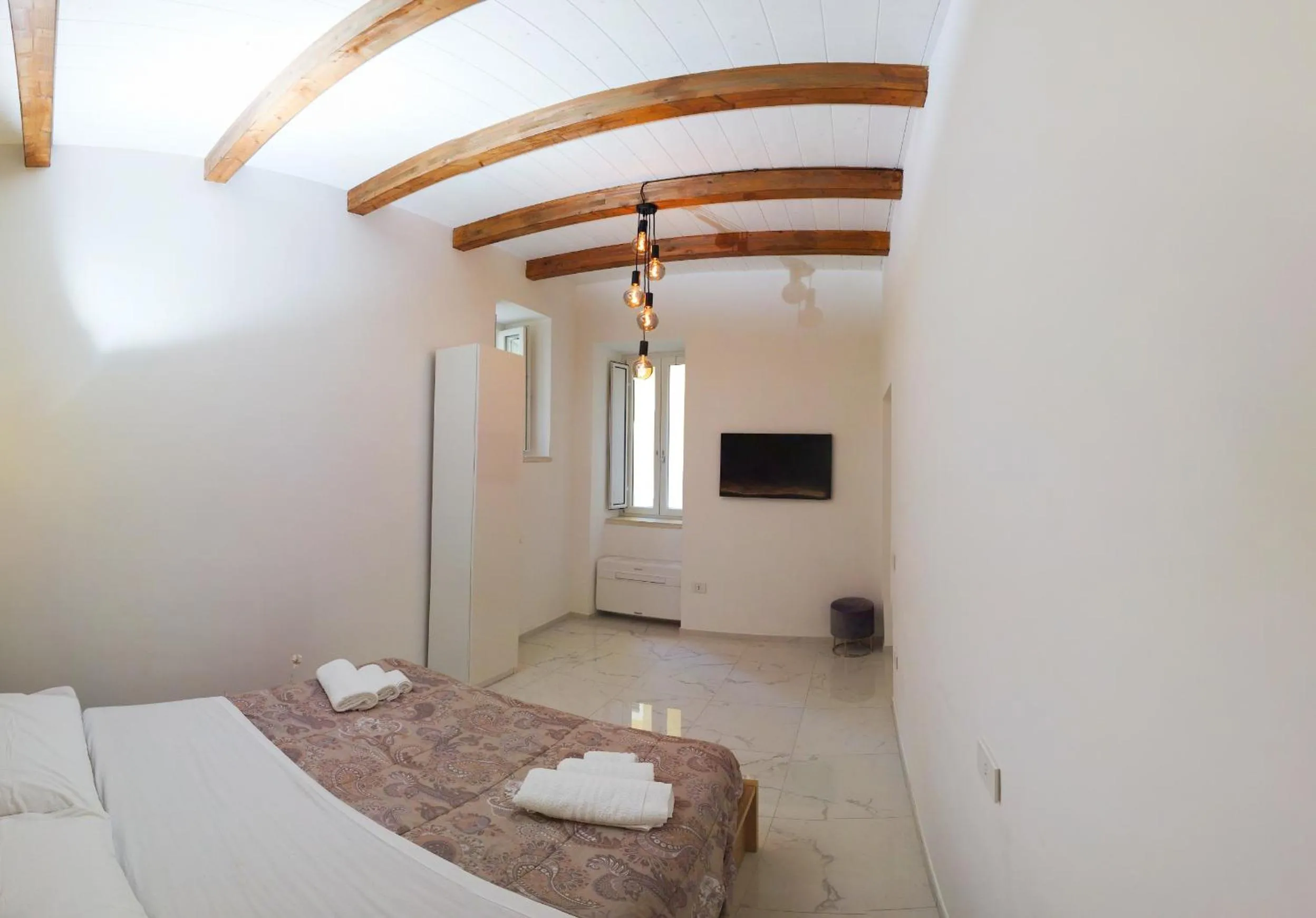 Photo of the whole room, Bed in extra luxury apartment salerno center