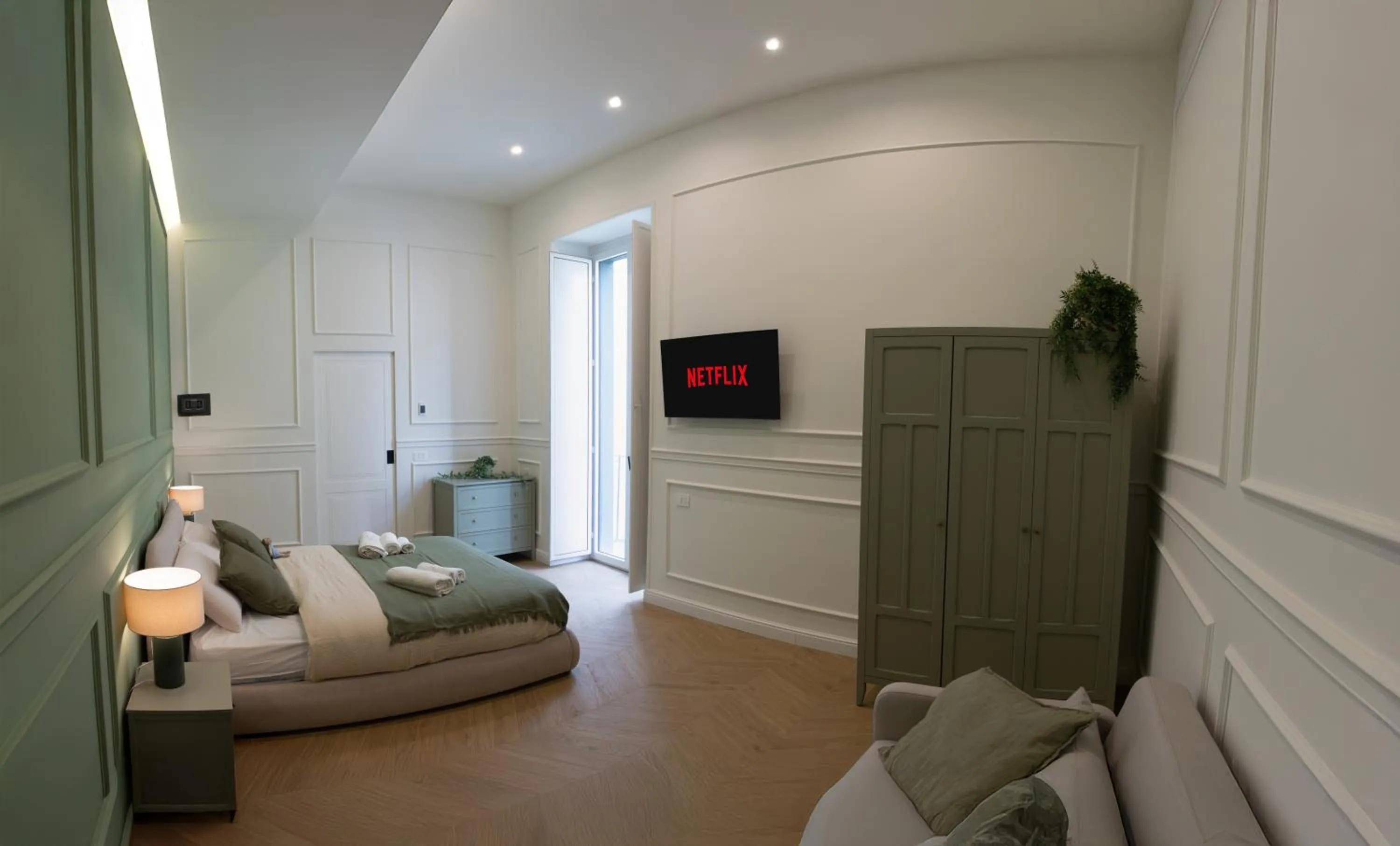 Photo of the whole room in extra luxury apartment salerno center