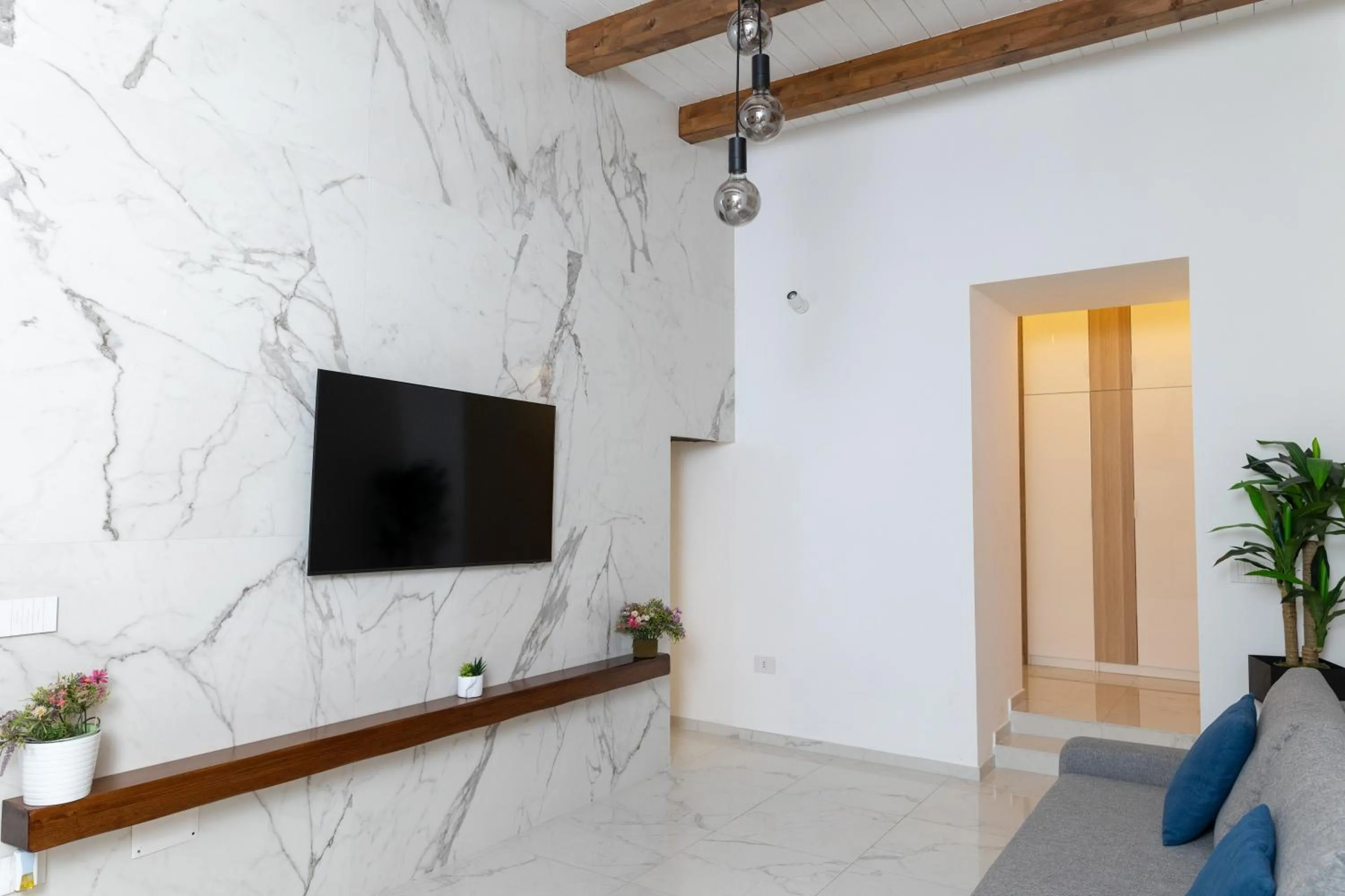 TV and multimedia in extra luxury apartment salerno center