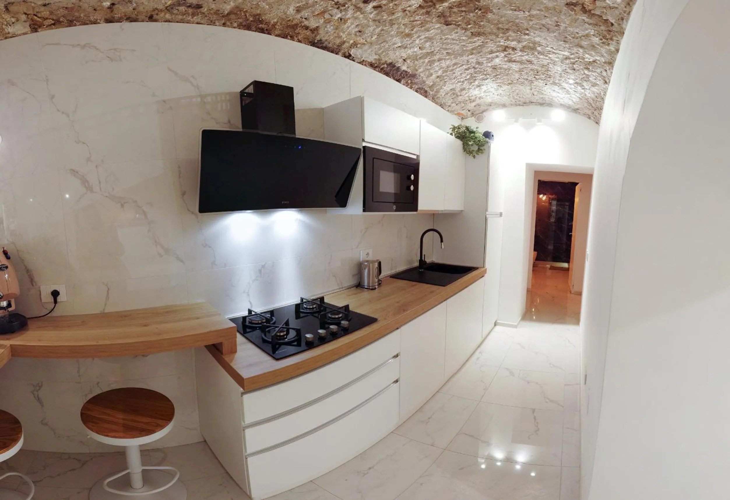 stove in extra luxury apartment salerno center