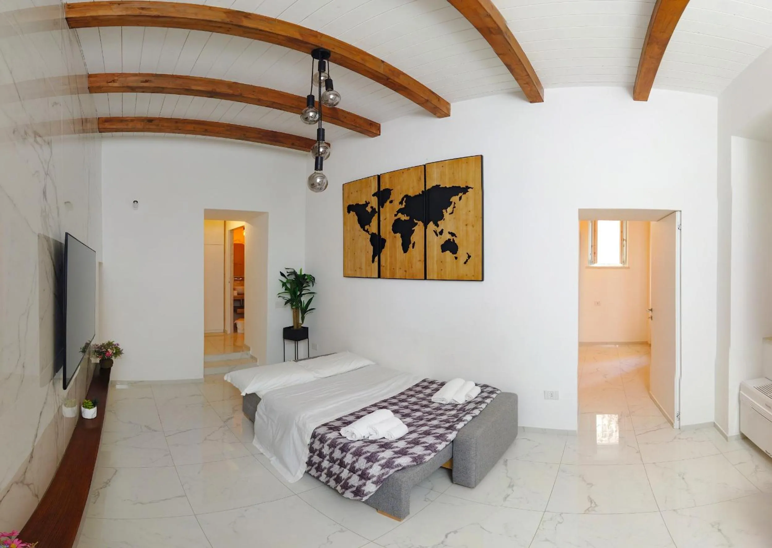 Bed in extra luxury apartment salerno center