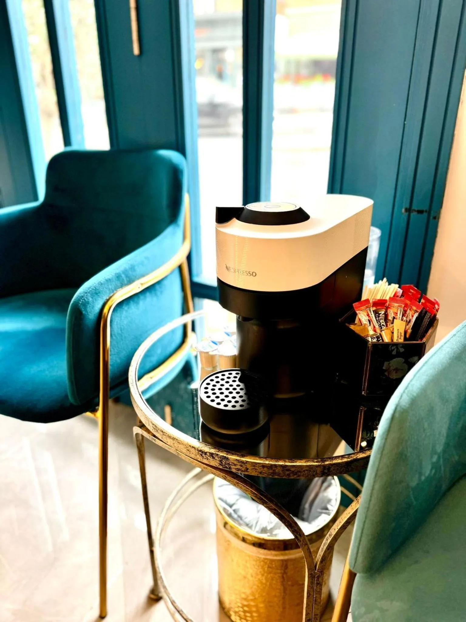 Coffee/tea facilities in NOX Richmond