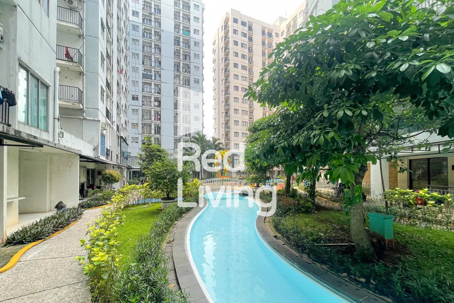 Property building in RedLiving Apartemen Paragon Village Karawaci - Ujang Rooms