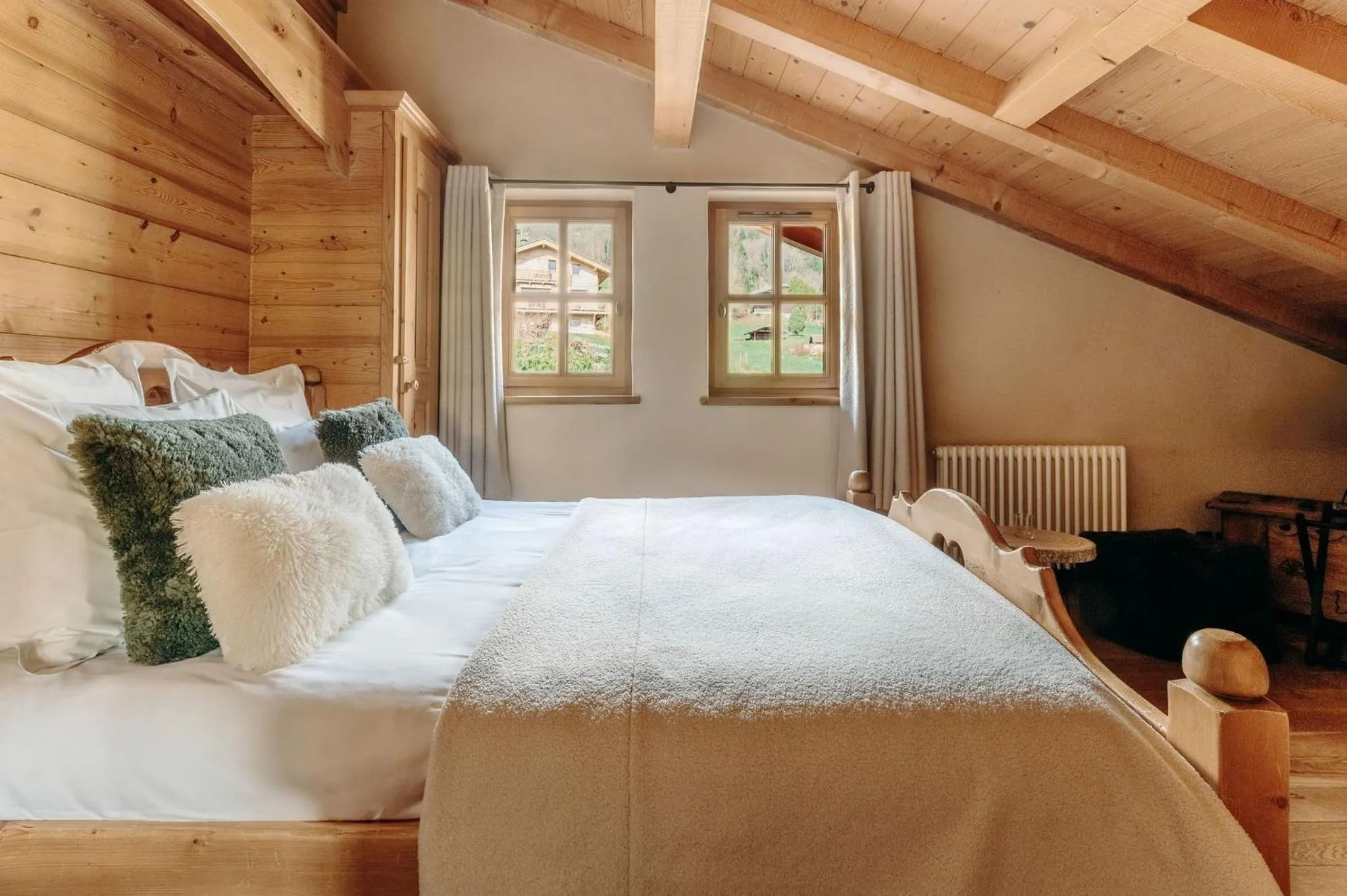 Photo of the whole room, Bed in Le Chalet Hôtel Cordon Adults Only