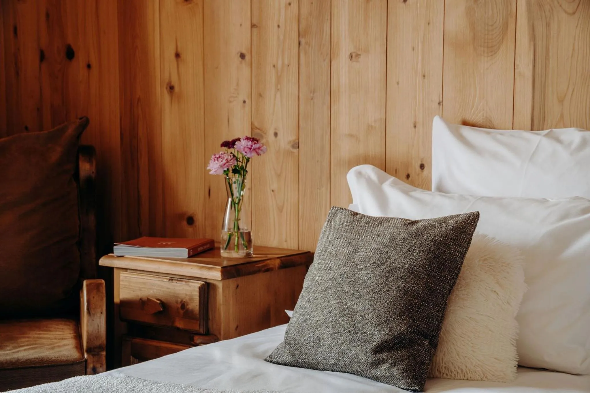 Bedroom, Bed in Le Chalet Hôtel Cordon Adults Only