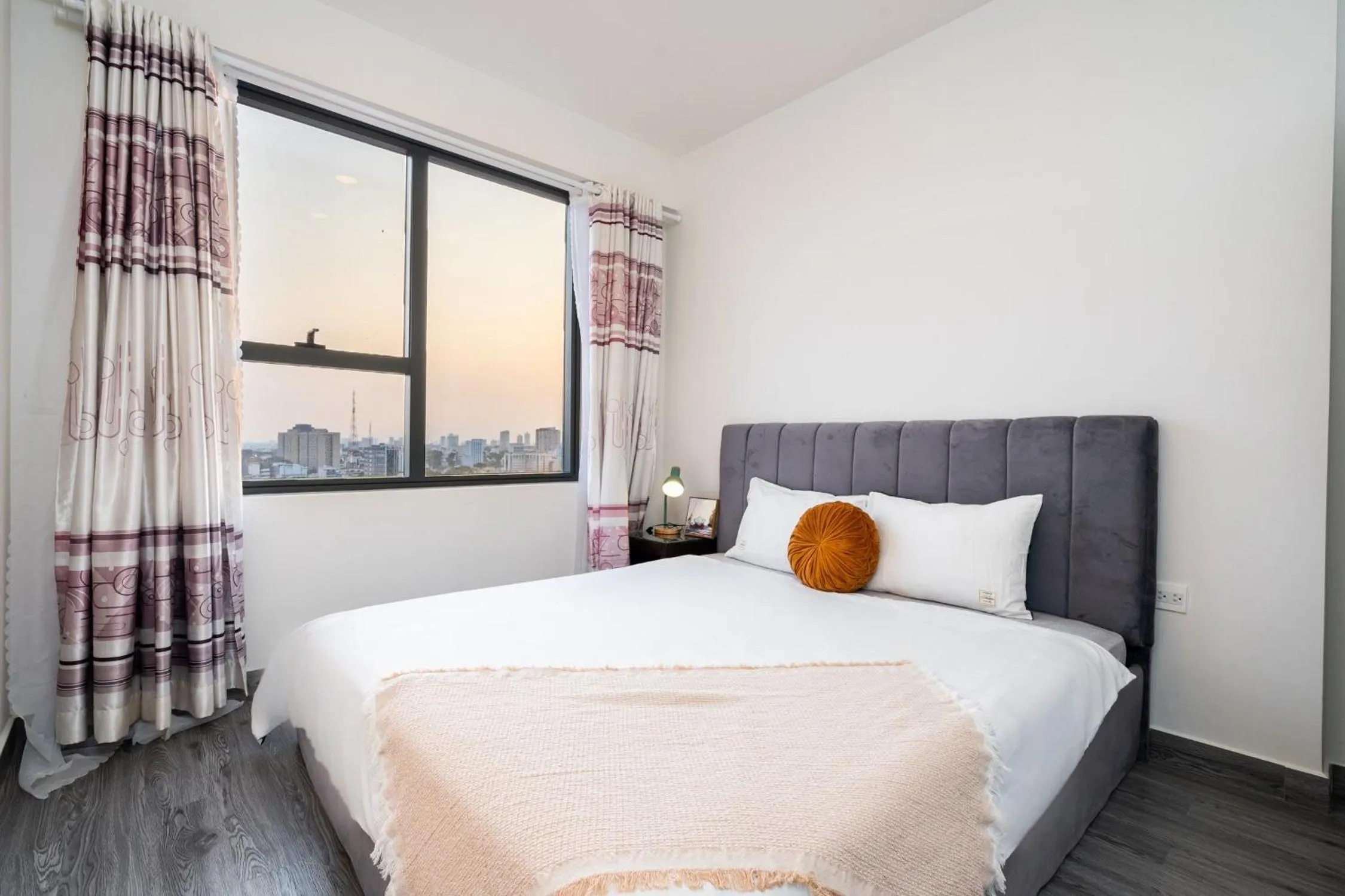 Bedroom, Bed in Otis Soho Saigon Balcony Apartment
