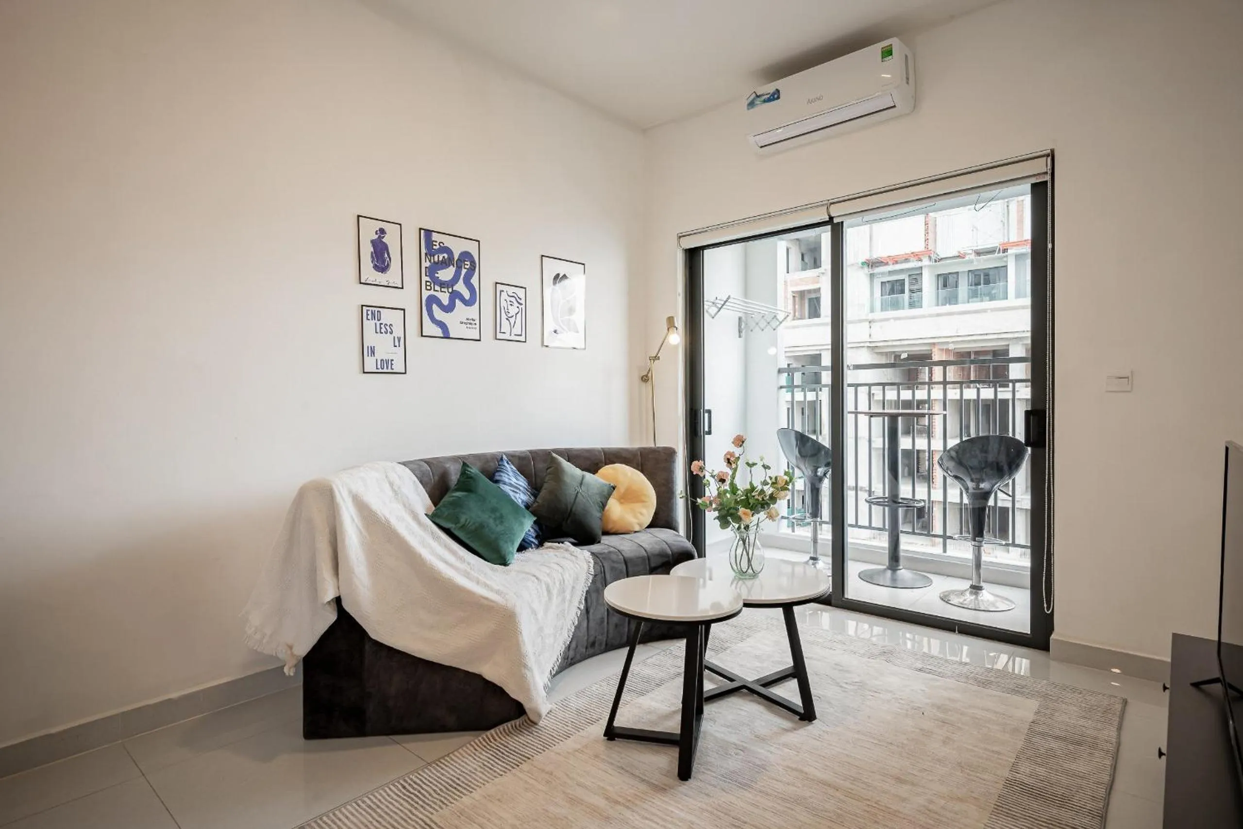 Bed in Otis Soho Saigon Balcony Apartment