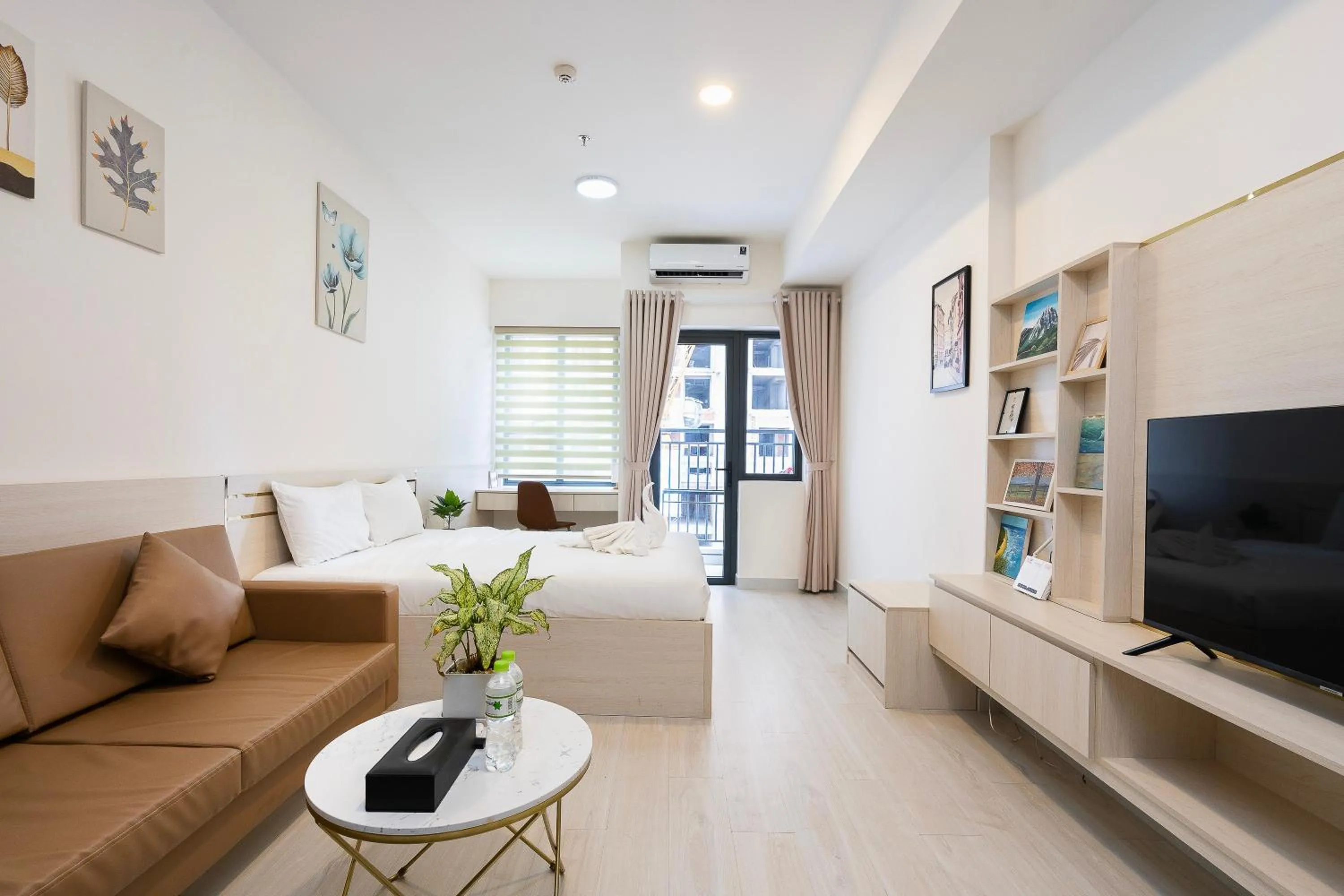 TV and multimedia in Otis Soho Saigon Balcony Apartment