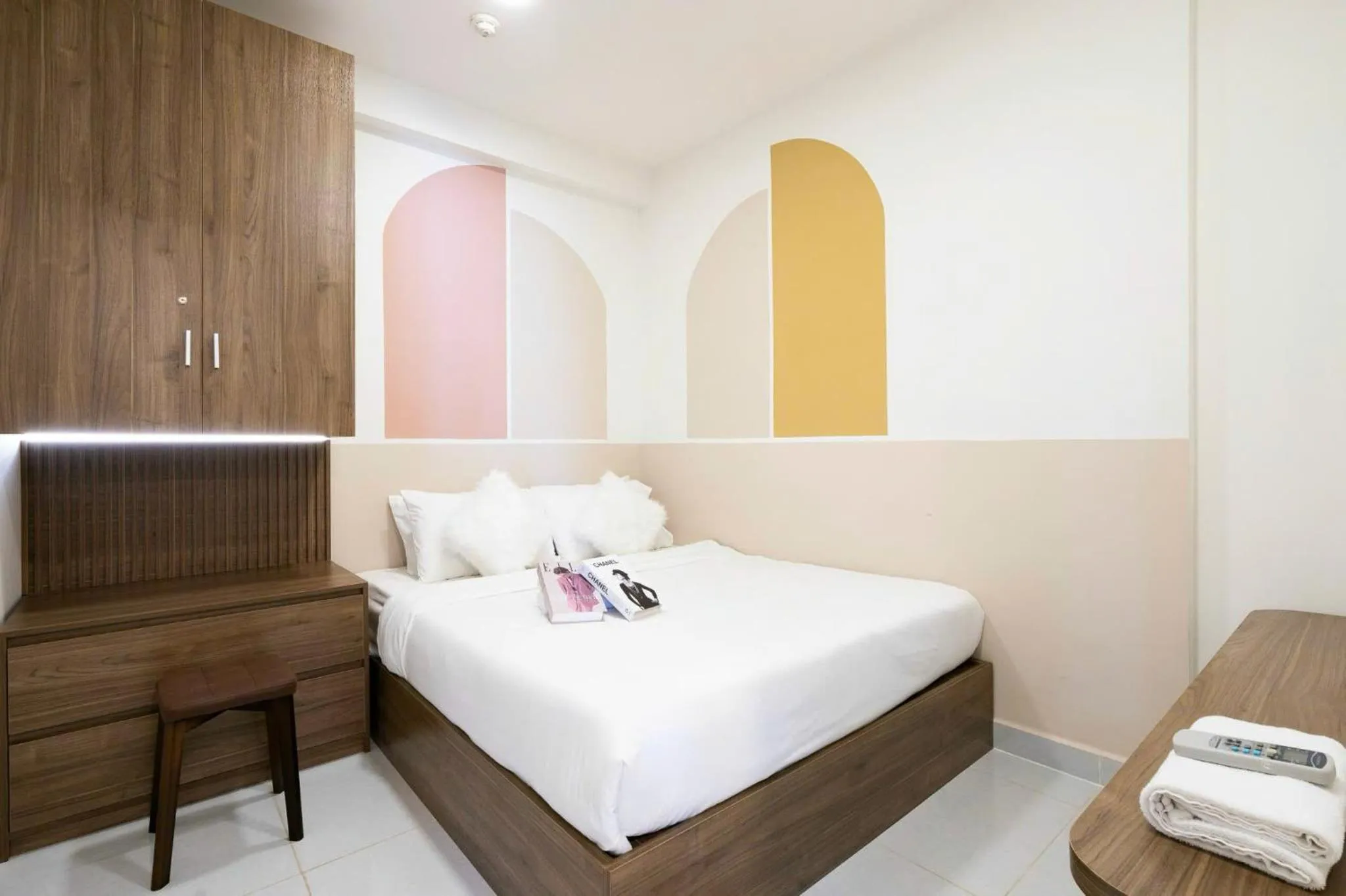 Bed in Otis Soho Saigon Balcony Apartment